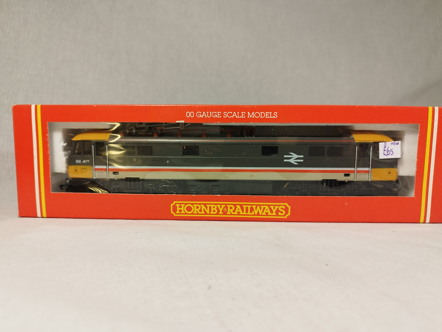 Hornby OO Gauge Class 86 "Bo-Bo" Electric Intercity Livery R289