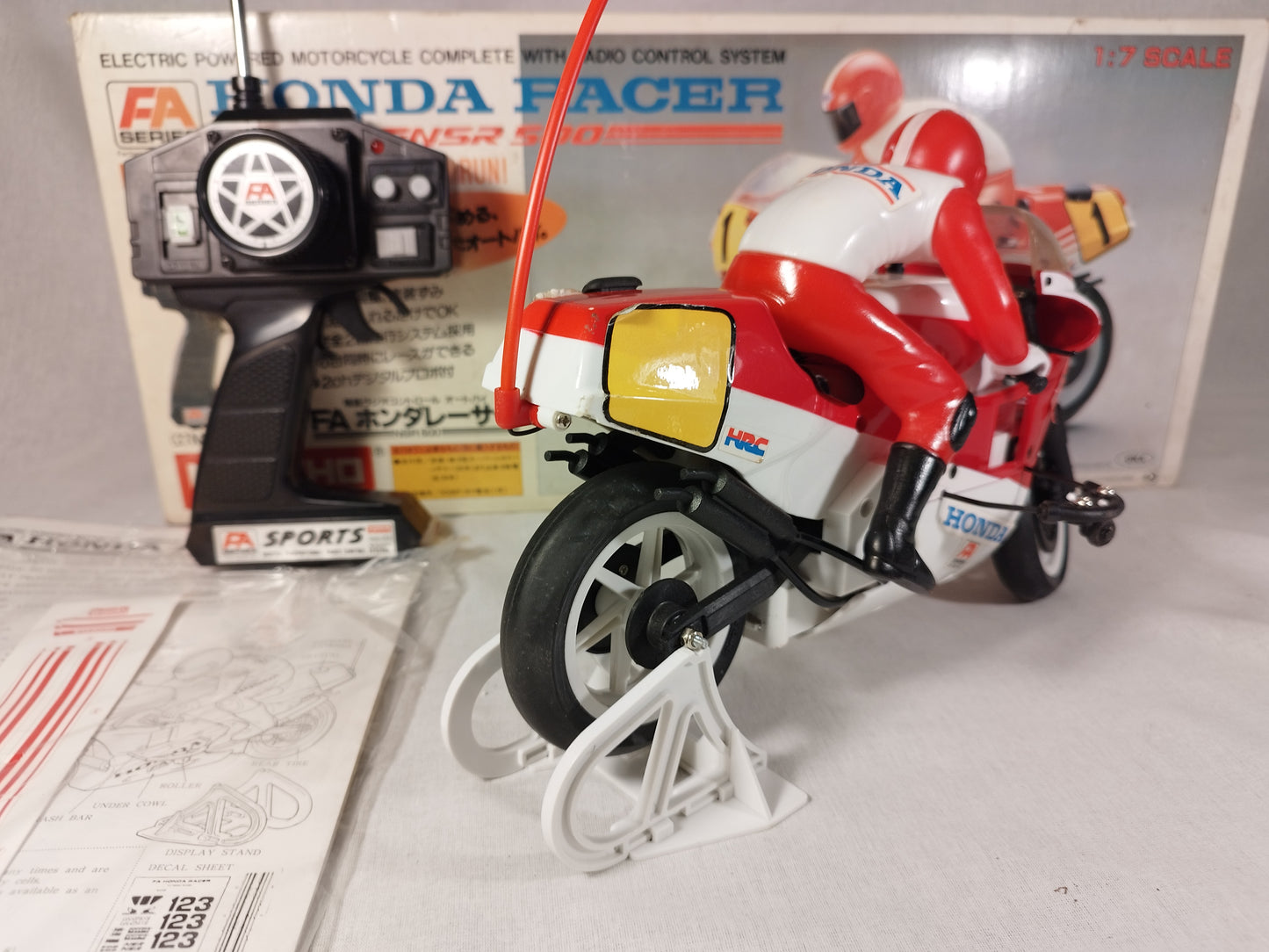 Kyosho 1/7 RC Honda NSR500 Racing Motorbike FA Series Ready to Run!