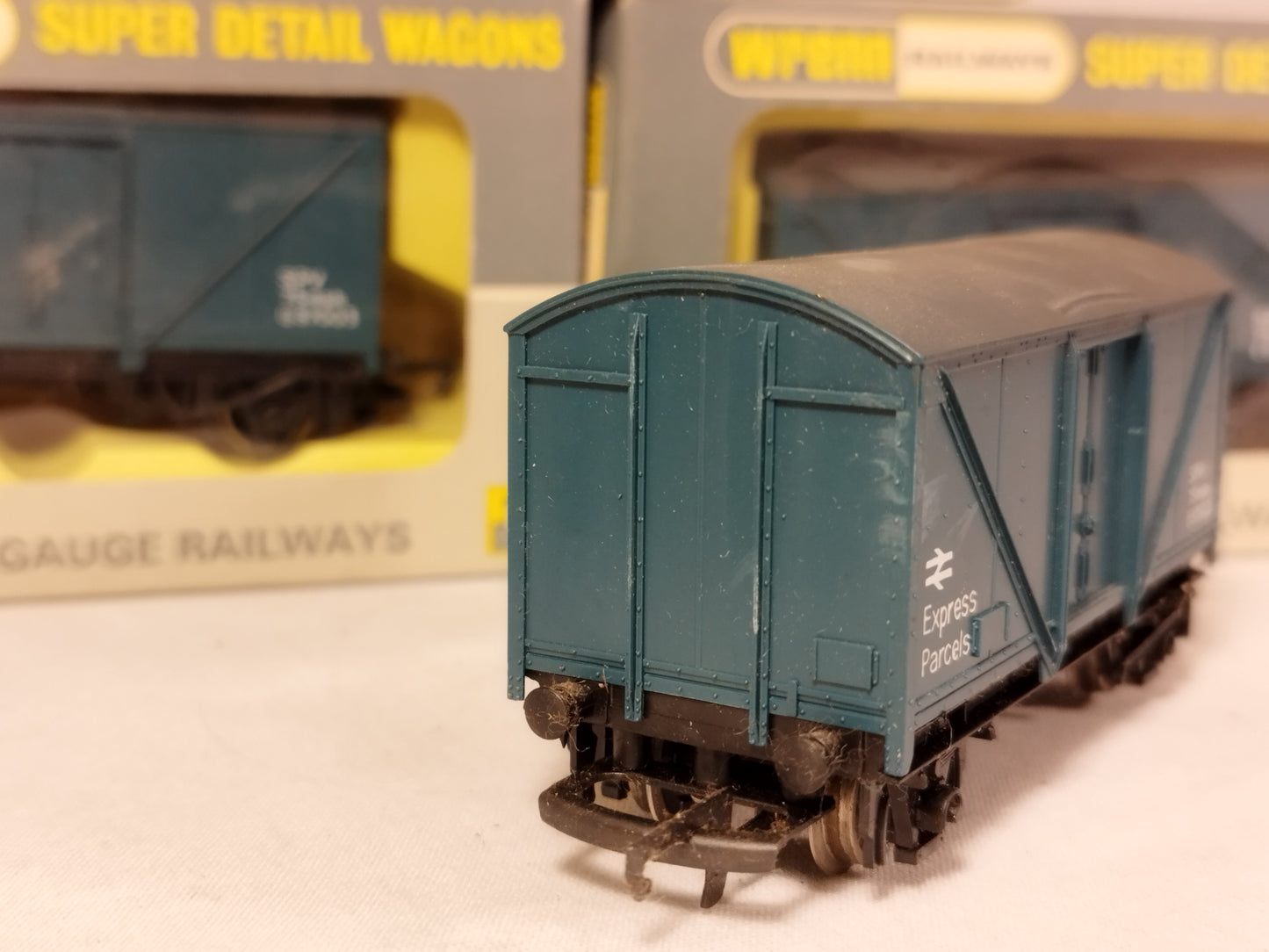 Wrenn OO Gauge BR Express Parcels Van W5012