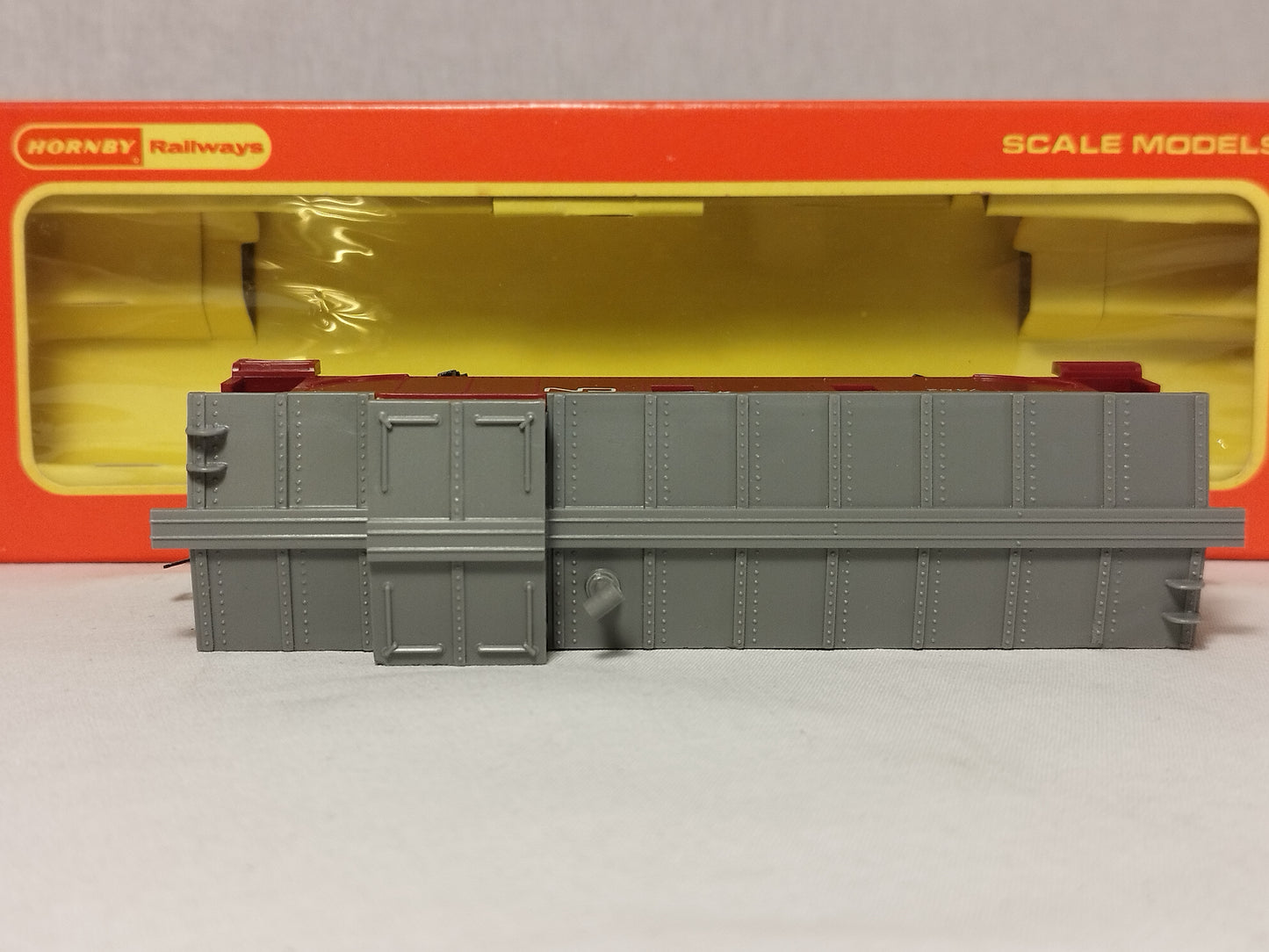 Hornby OO Gauge Canadian CN Rail Caboose Fourgon de Queue - Import Only Rare!