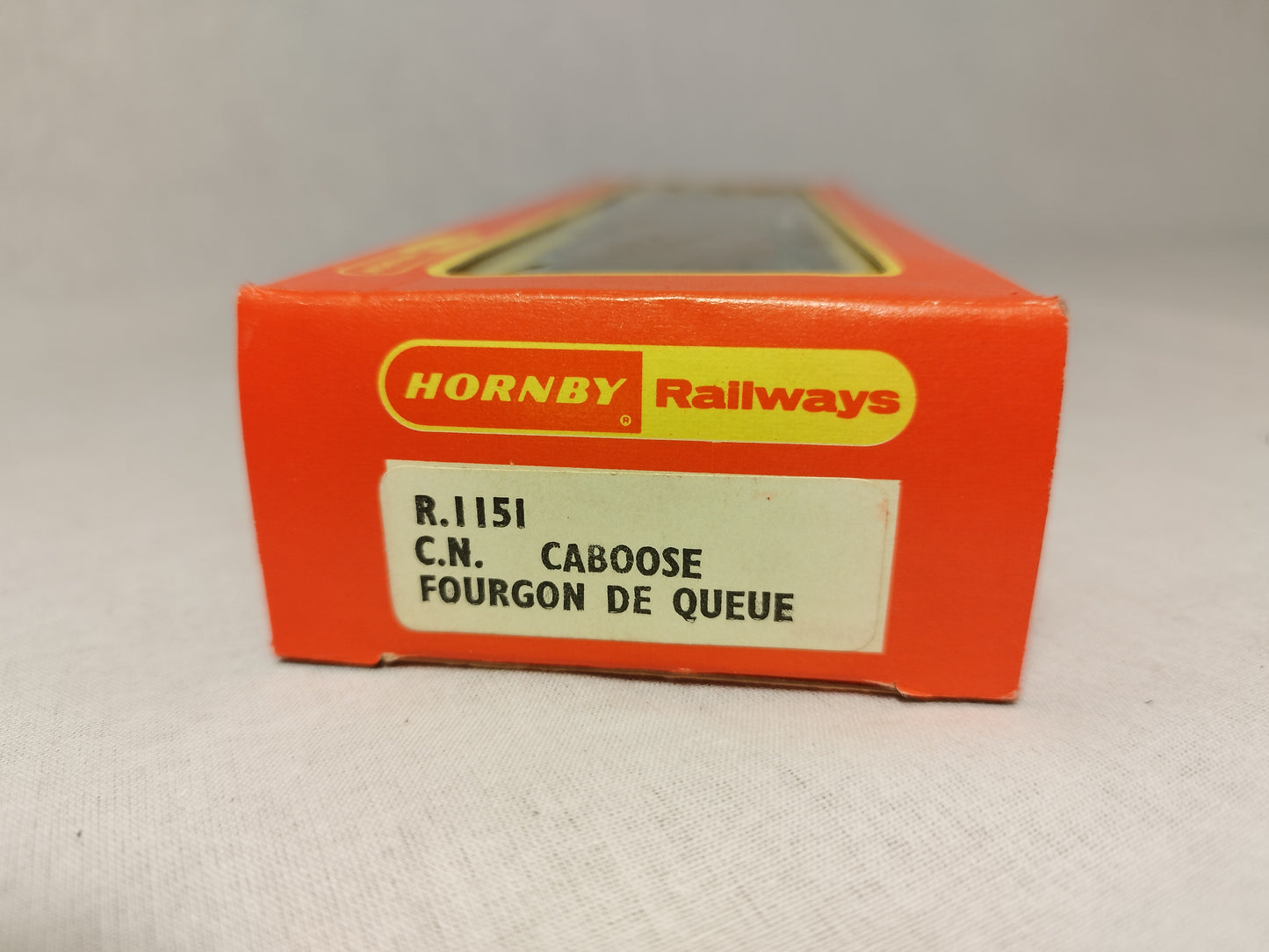 Hornby OO Gauge Canadian CN Rail Caboose Fourgon de Queue - Import Only Rare!