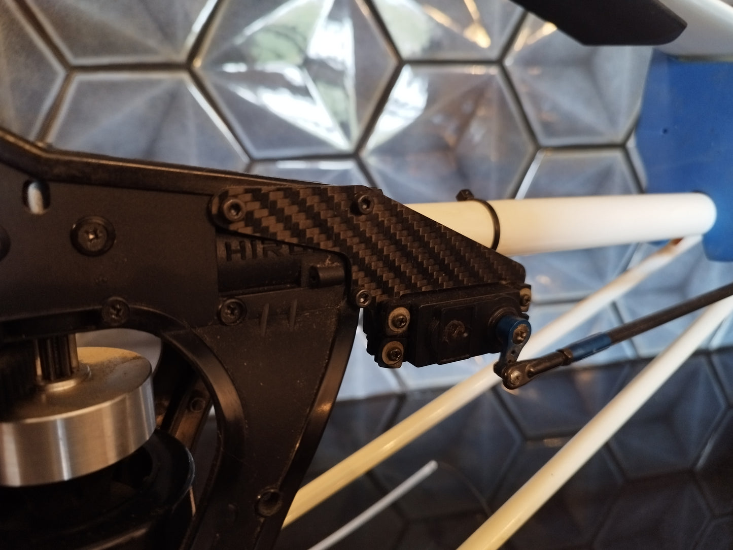 Hirobo Shuttle RC Helicopter Nitro Gyro Stabilised