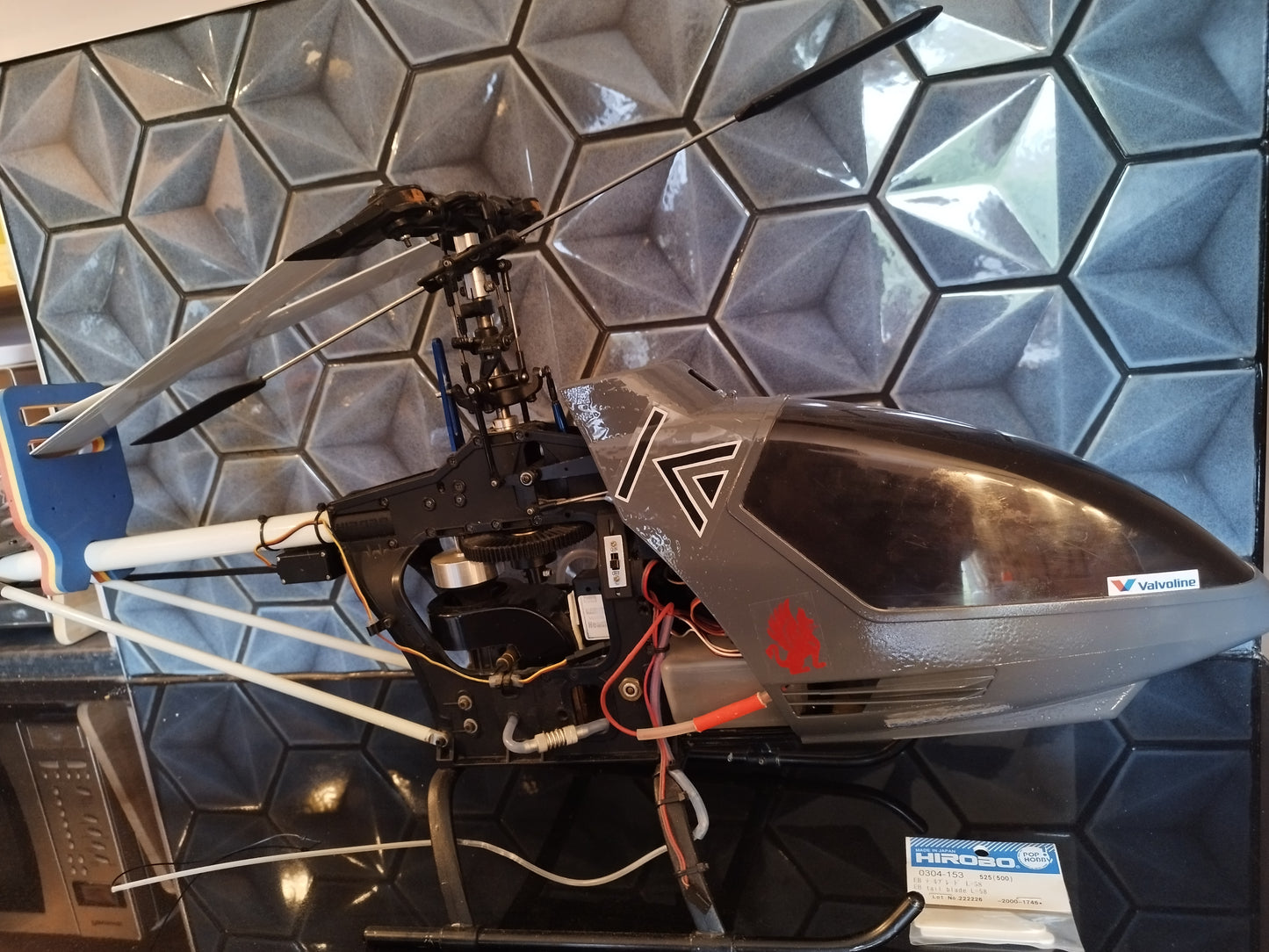 Hirobo Shuttle RC Helicopter Nitro Gyro Stabilised