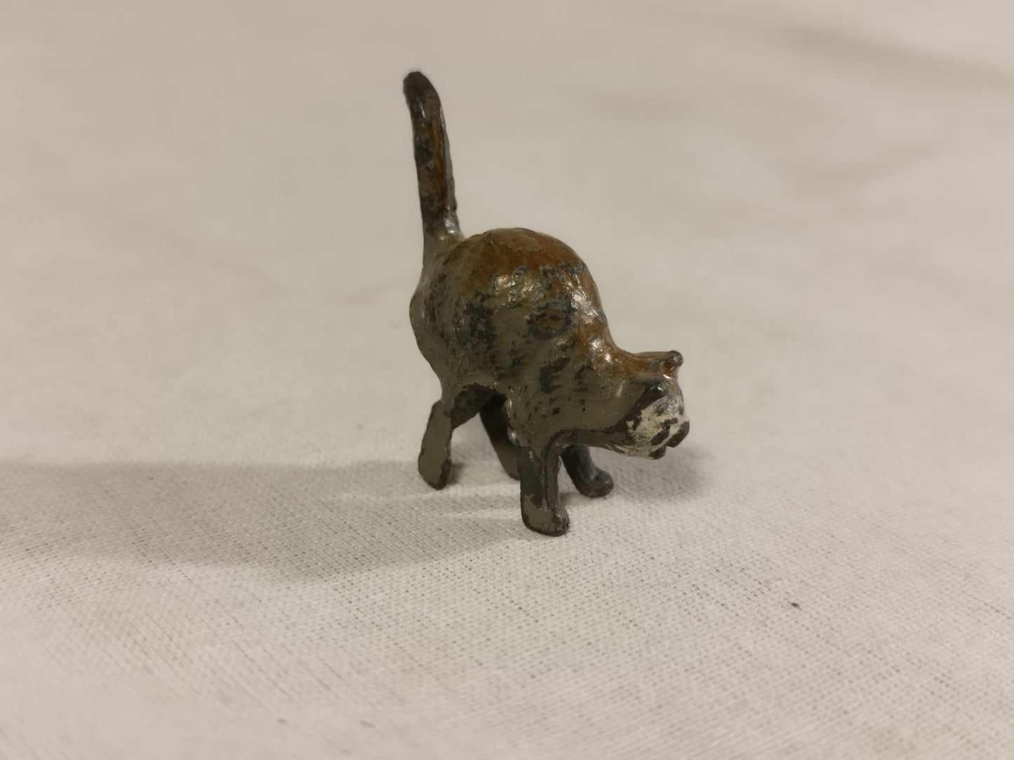 Heyde Pre War Arch-back Cat Lead Farm Figure