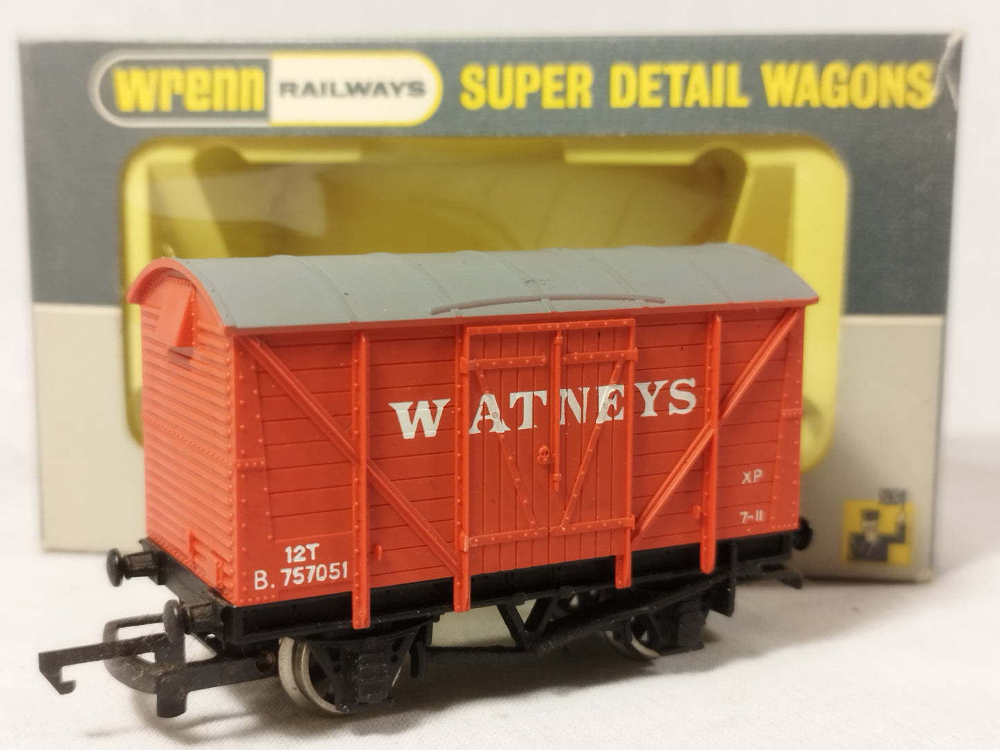 Wrenn OO Gauge "Watneys" Ventilated Van W5011 Boxed