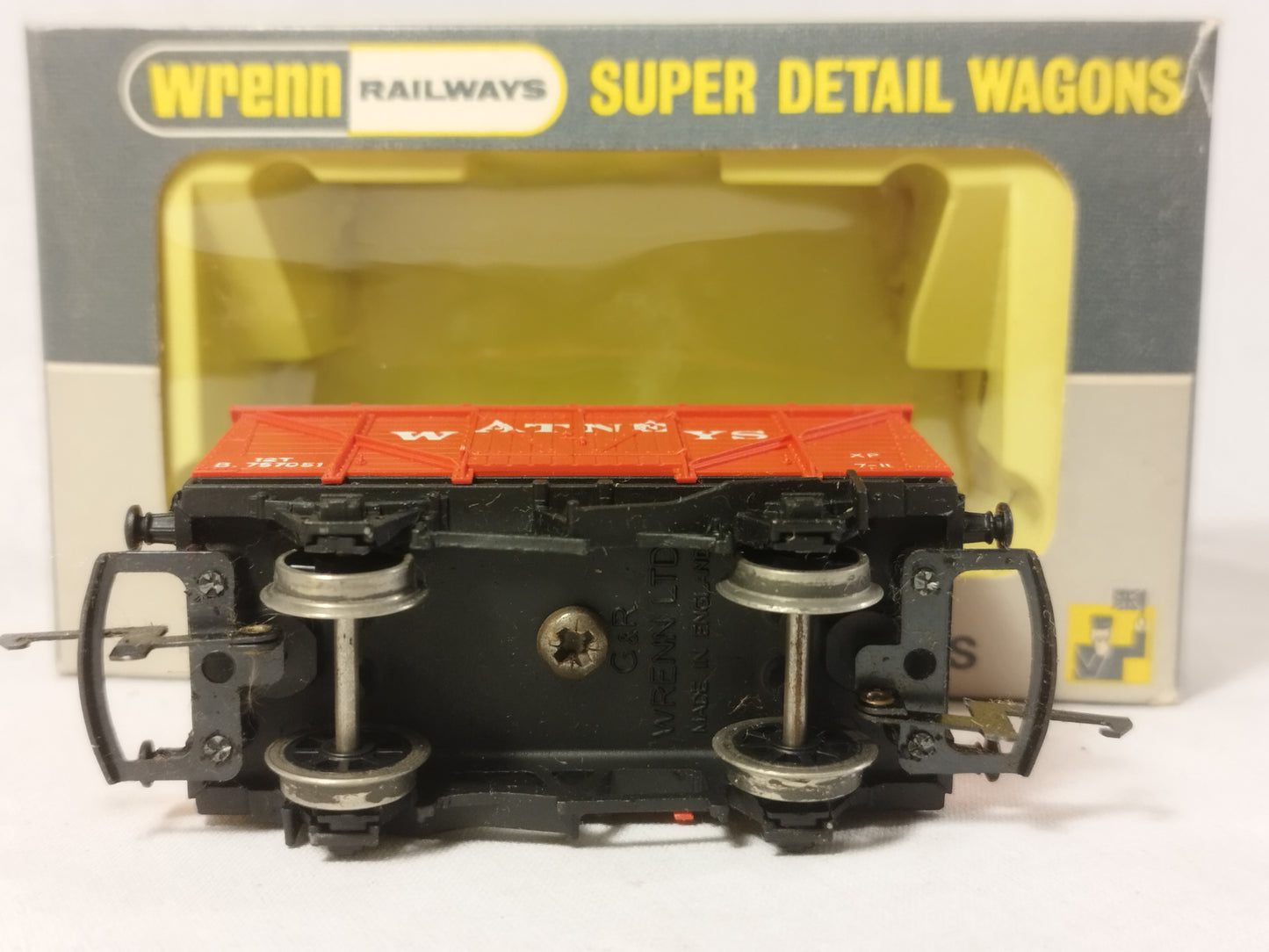 Wrenn OO Gauge "Watneys" Ventilated Van W5011 Boxed