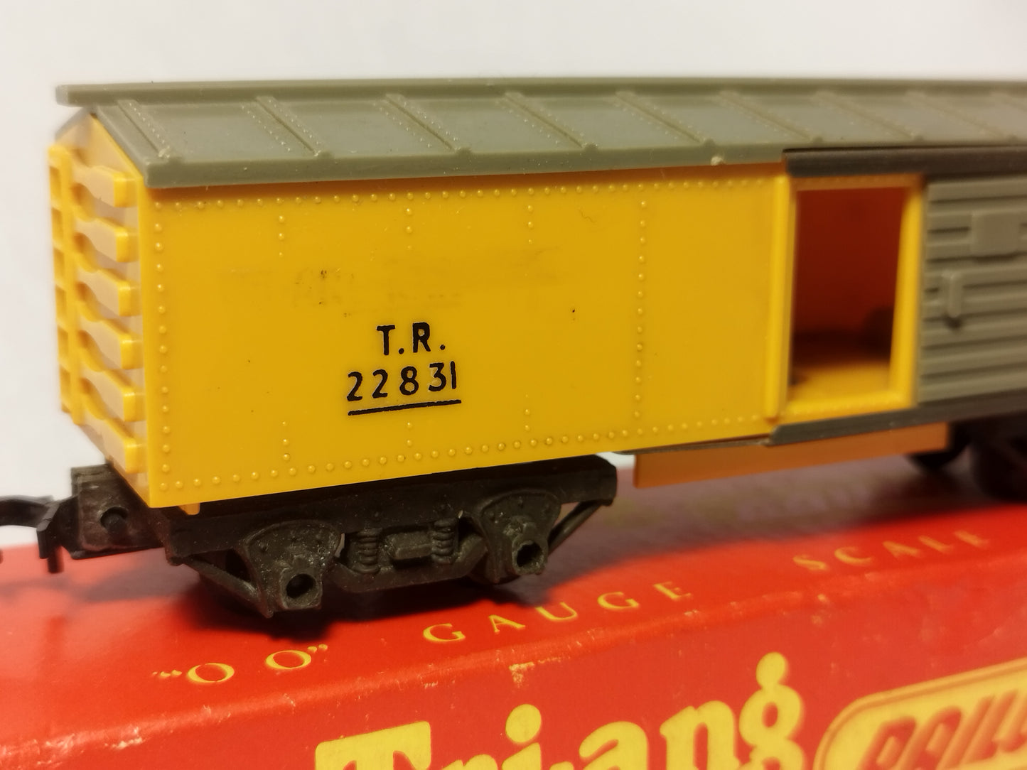 Triang Transcontinental Railways TC Series Box Car in Yellow Boxed