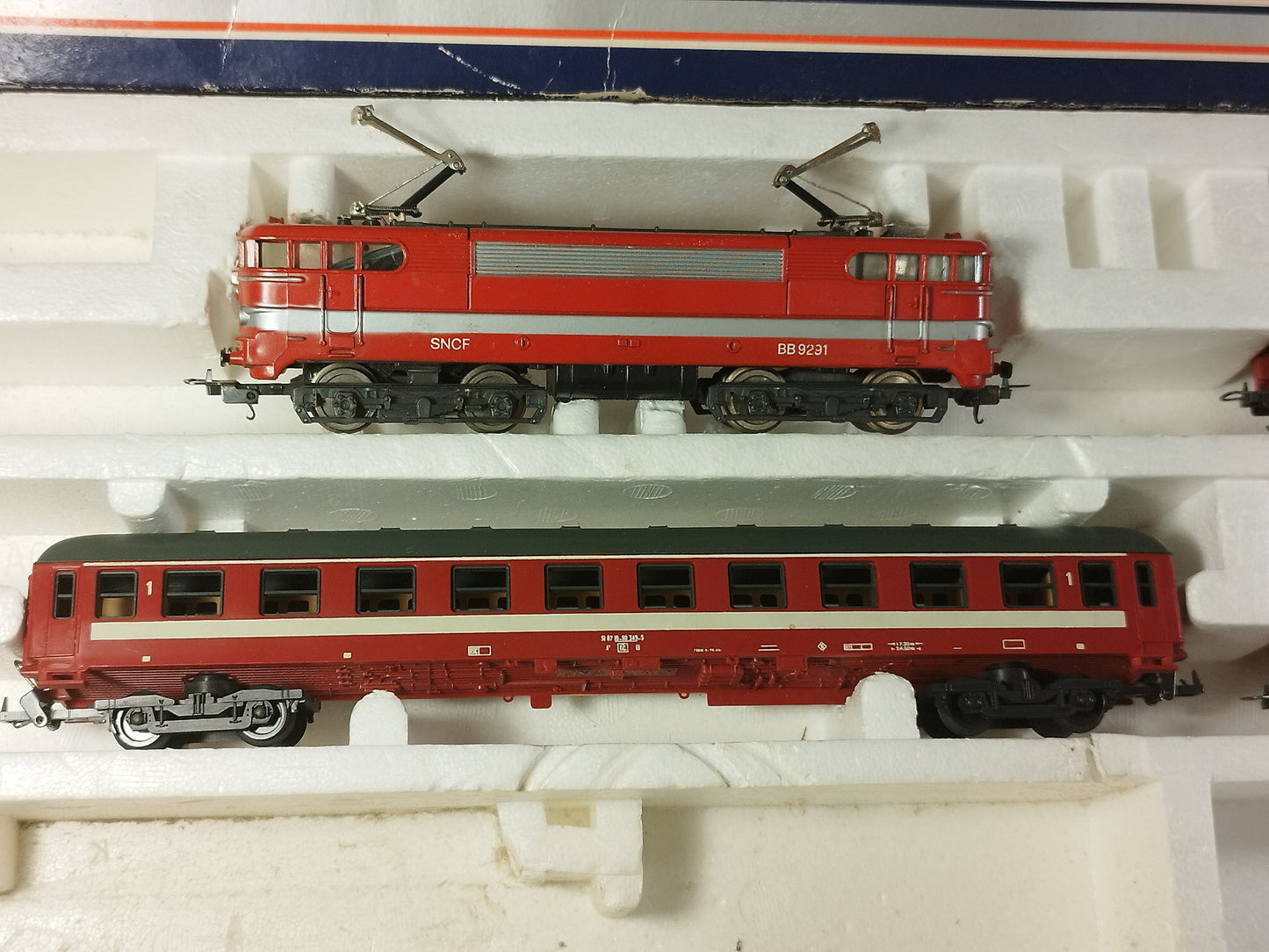 Lima OO Gauge "Le Captiole" Electric Loco SNCF Train Set