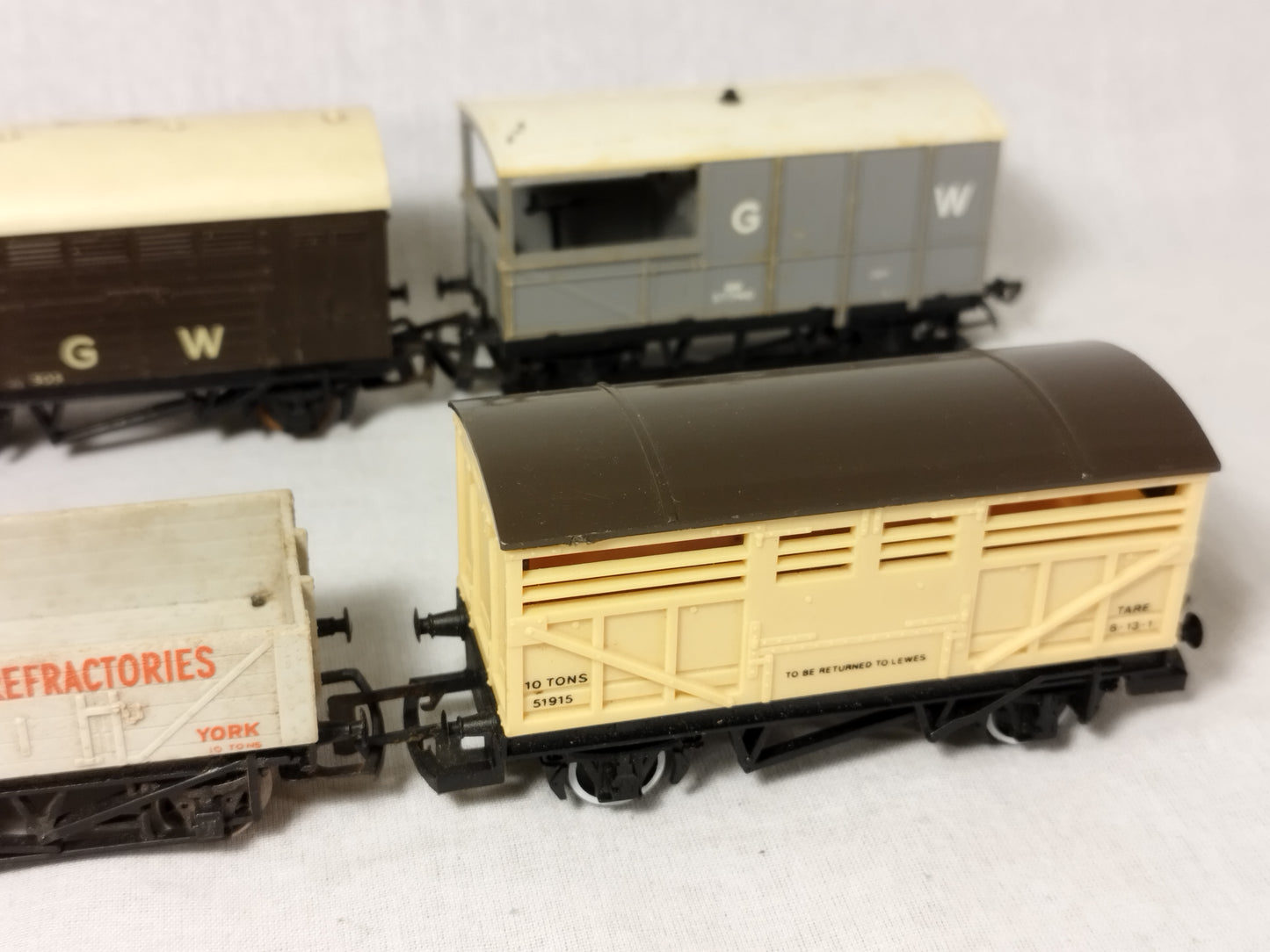 Hornby & Mainline OO Gauge Closed Wagons and Brake Van