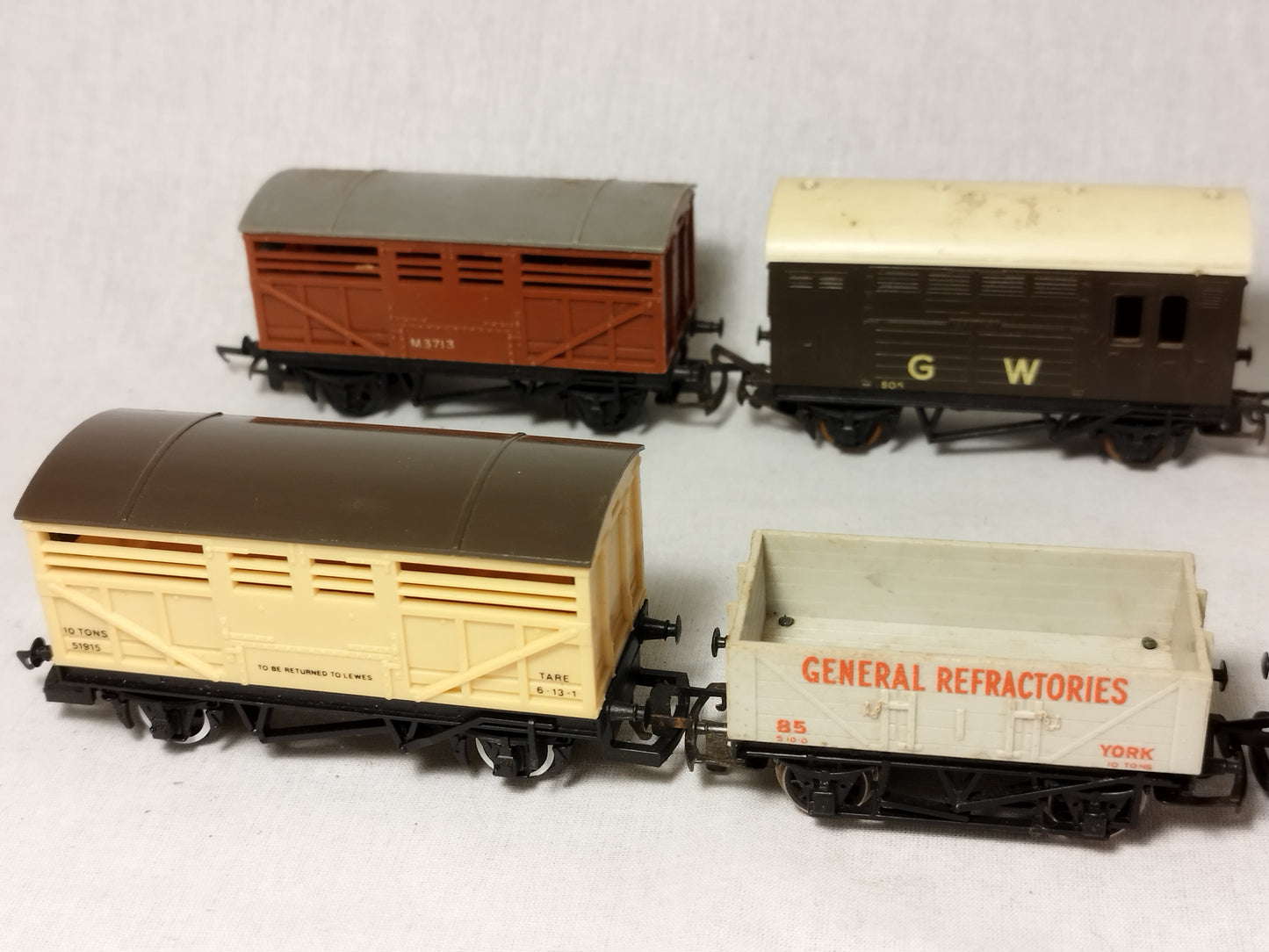 Hornby & Mainline OO Gauge Closed Wagons and Brake Van