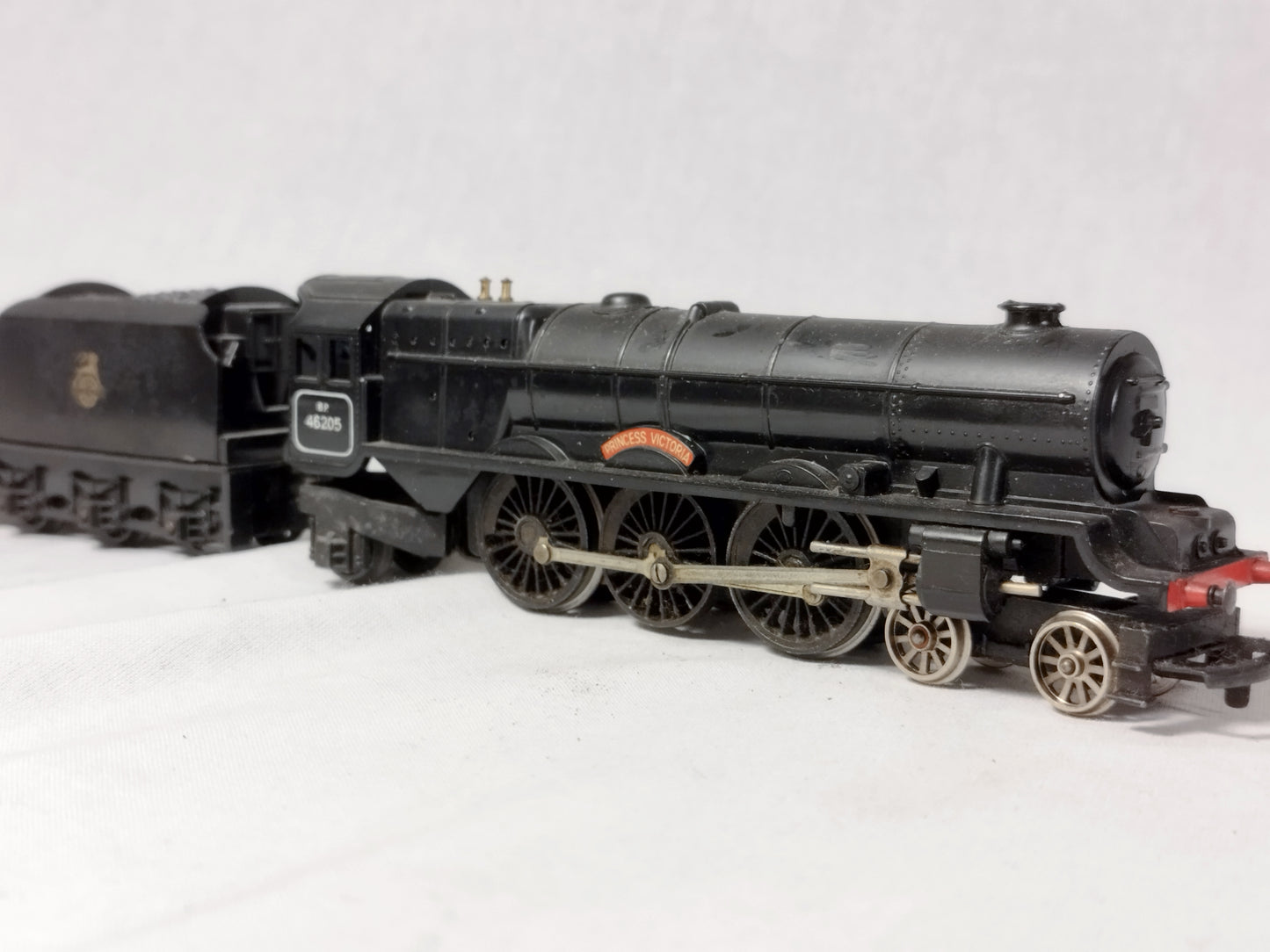 Hornby Triang OO Gauge Princess Victoria Loco and Tender