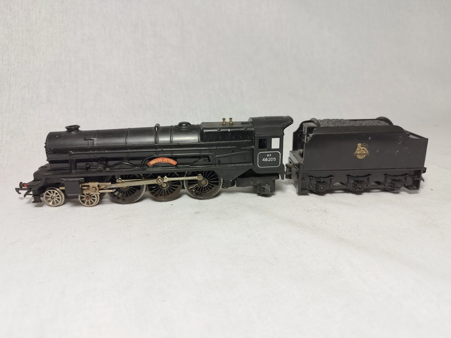 Hornby Triang OO Gauge Princess Victoria Loco and Tender