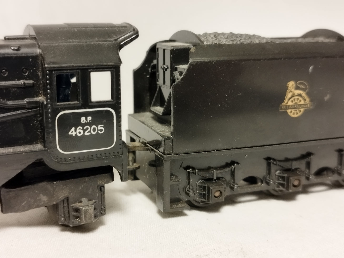 Hornby Triang OO Gauge Princess Victoria Loco and Tender