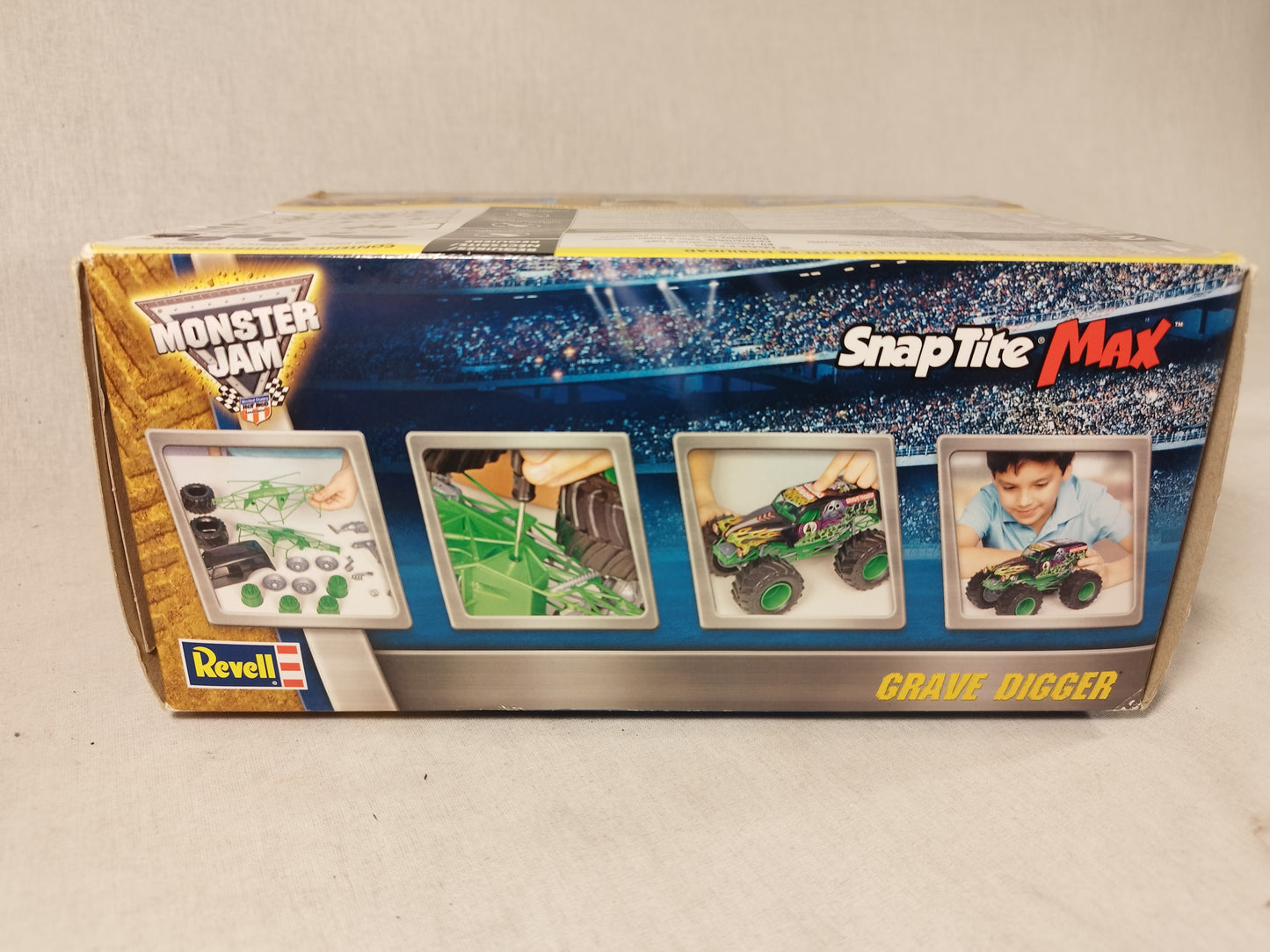 Revell SnapTite 1:25 Scale "Grave Digger" Monster Truck Kit