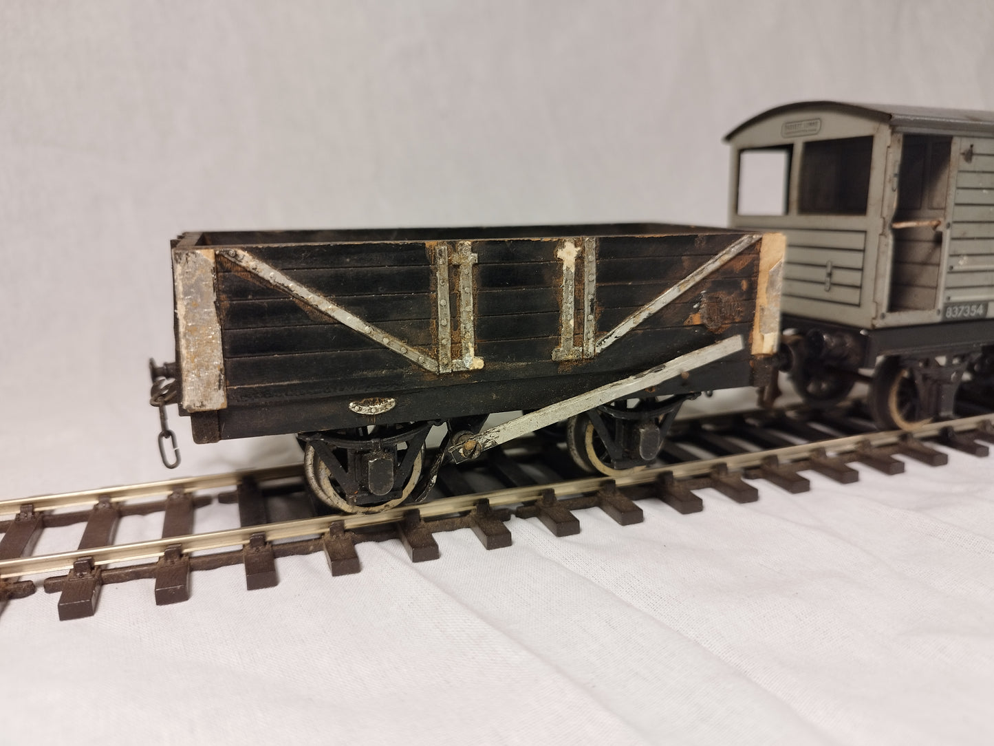 Bassett Lowke O Gauge Brake Van & 5 Plank Kit Built Wagon Lot
