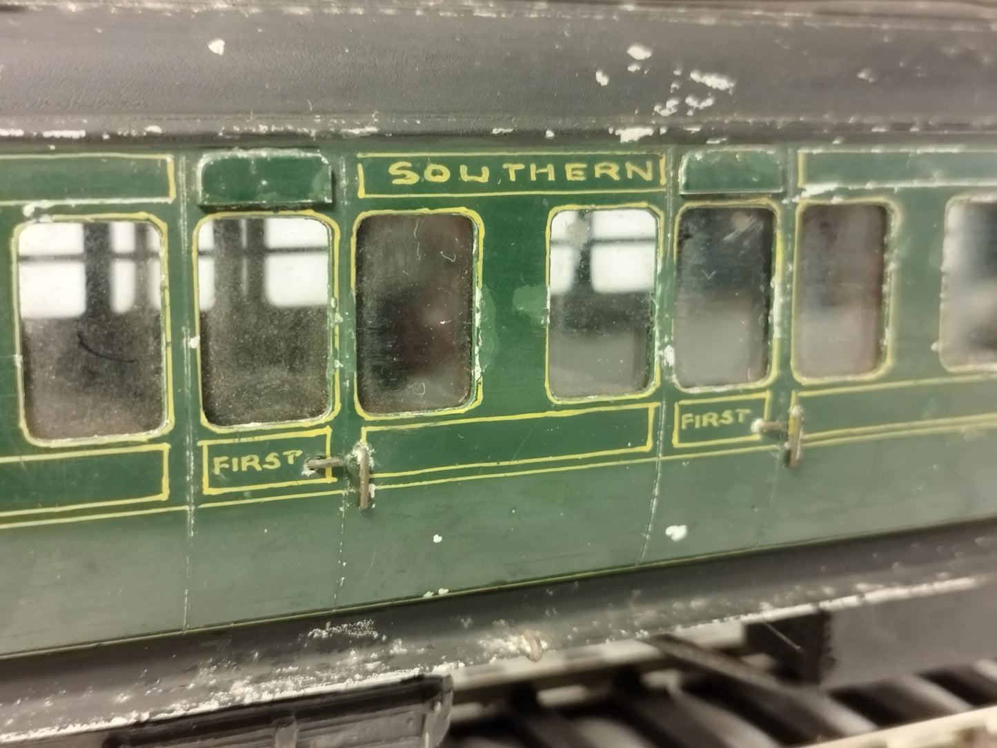 Leeds/Bonds/Gamages O Gauge SR Southern Railway 1st & 3rd Coach - Pre War