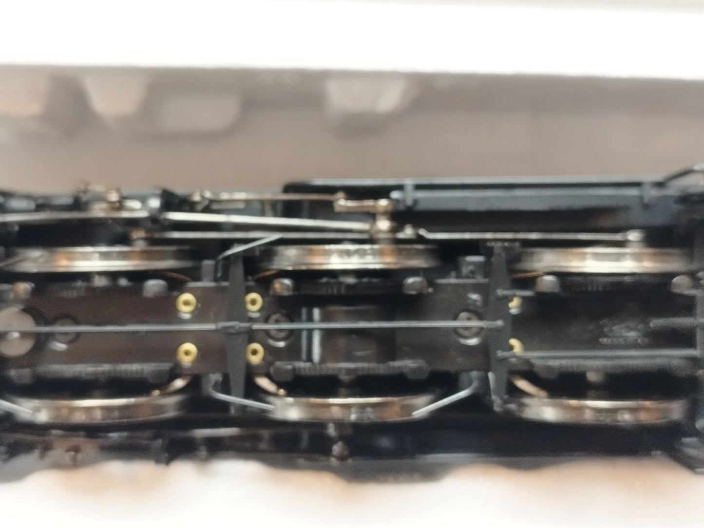 Bachmann 32-876 Fairburn Tank Loco "42096" - BR Black Early Emblem
