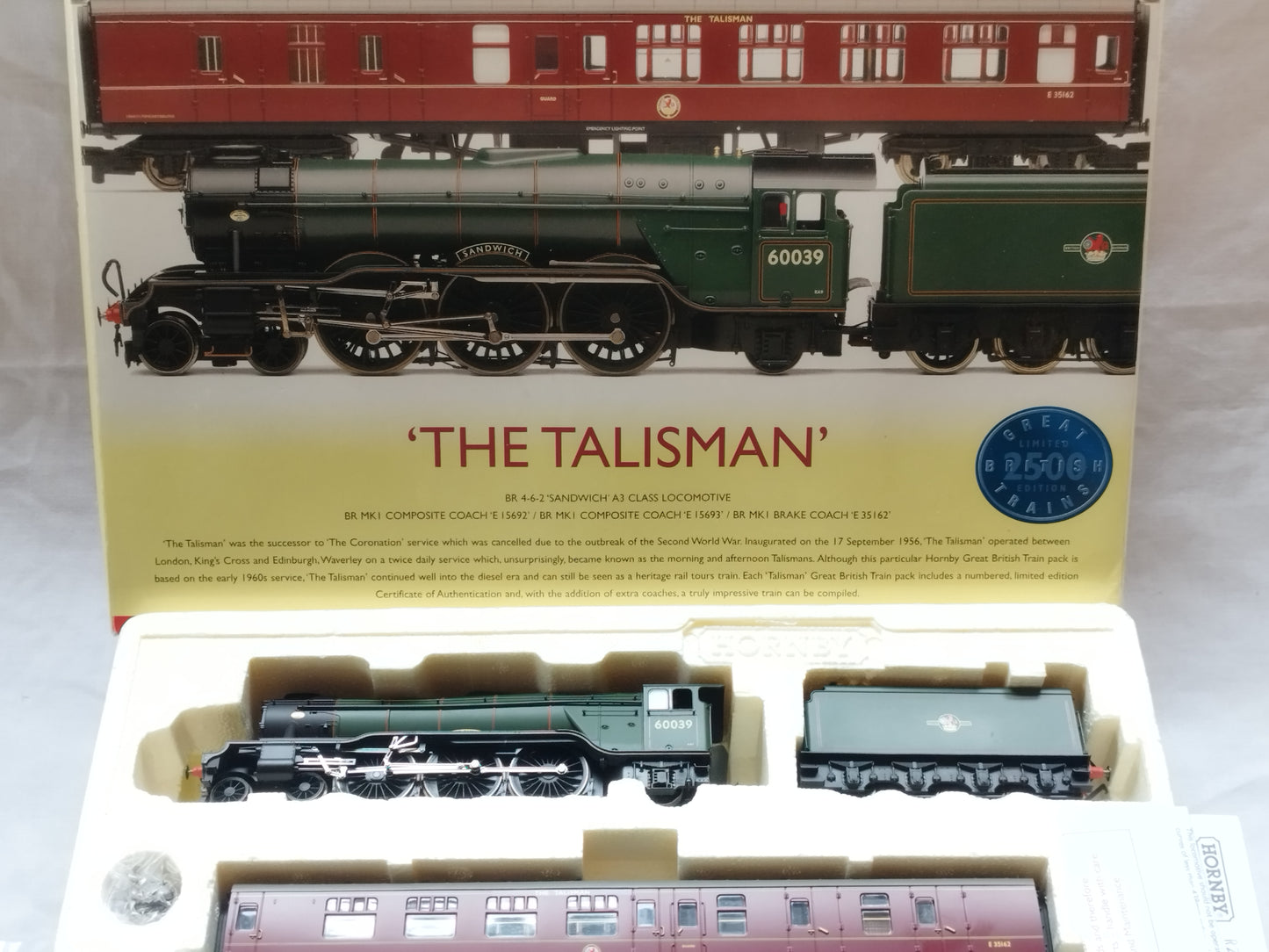 Hornby Train Pack R2569 "The Talisman" Class A3 Loco + 3 BR Mk 1 Coaches