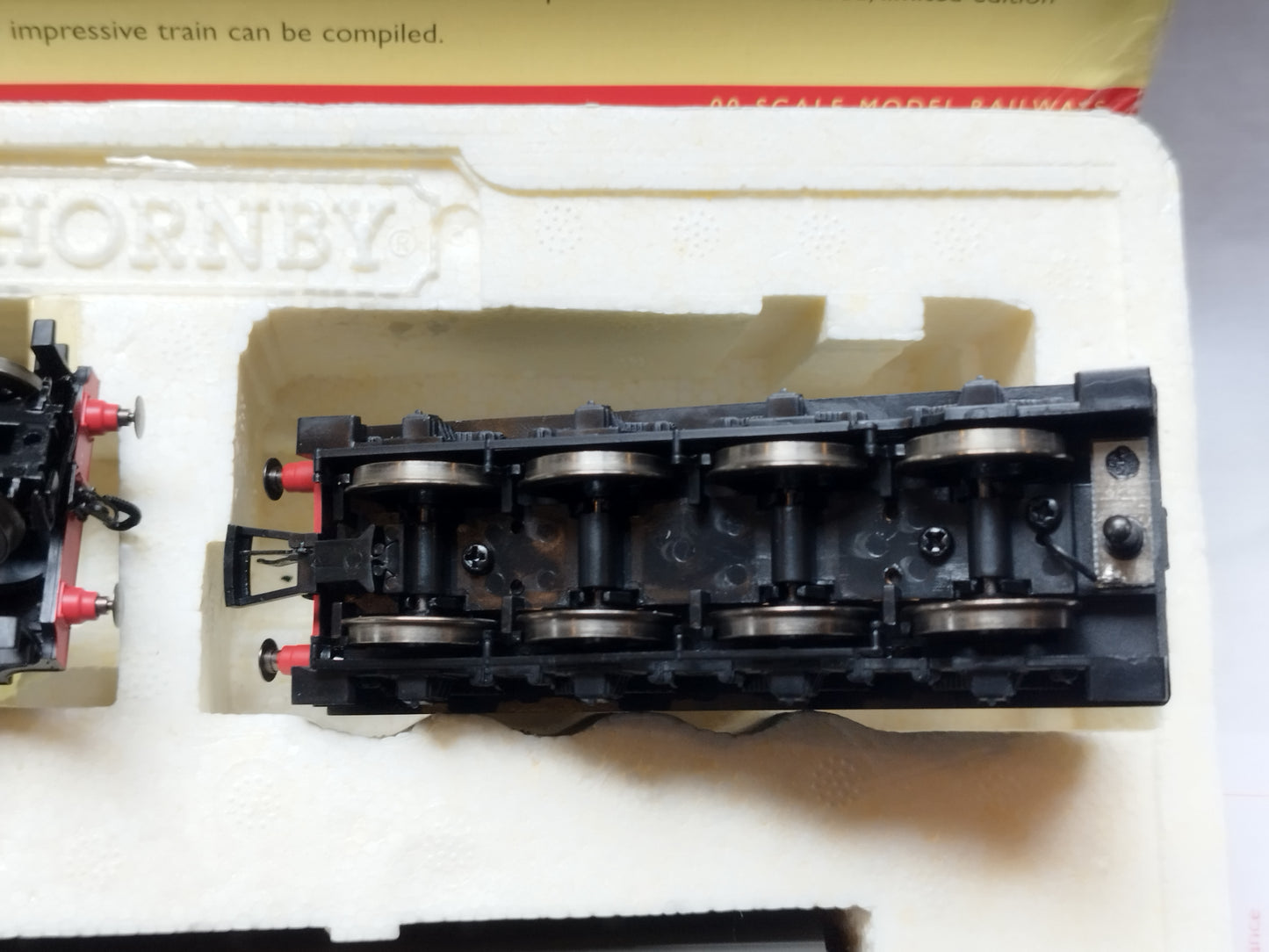 Hornby Train Pack R2569 "The Talisman" Class A3 Loco + 3 BR Mk 1 Coaches