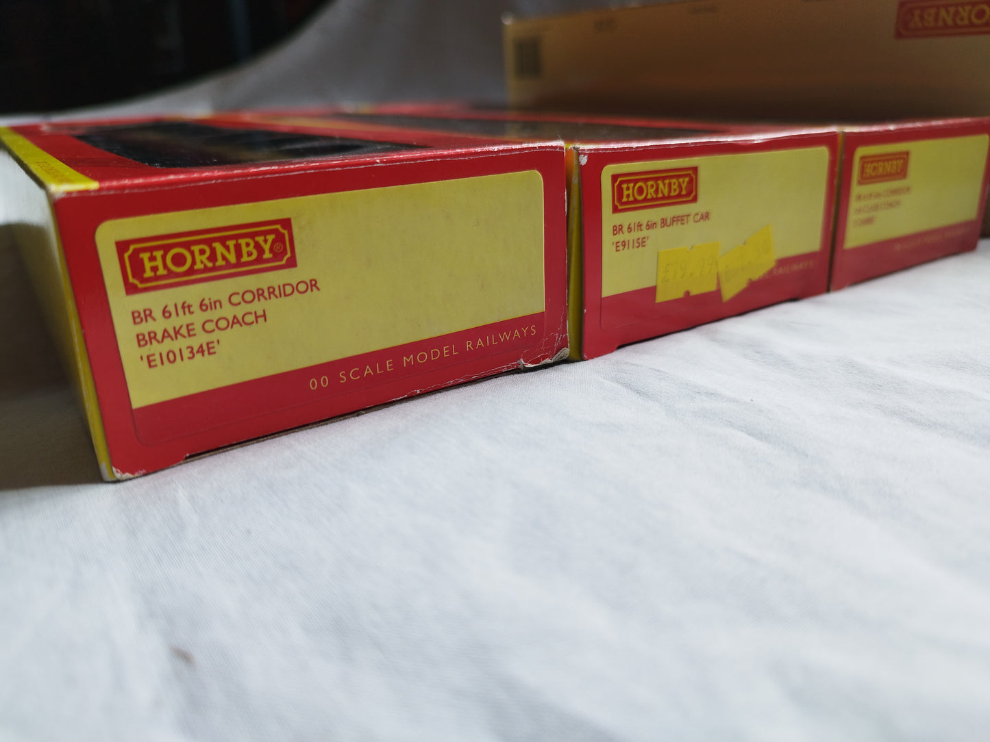 Hornby Coach Pack R4228 "The Northumbrian" ex LNER inc. Buffet Car