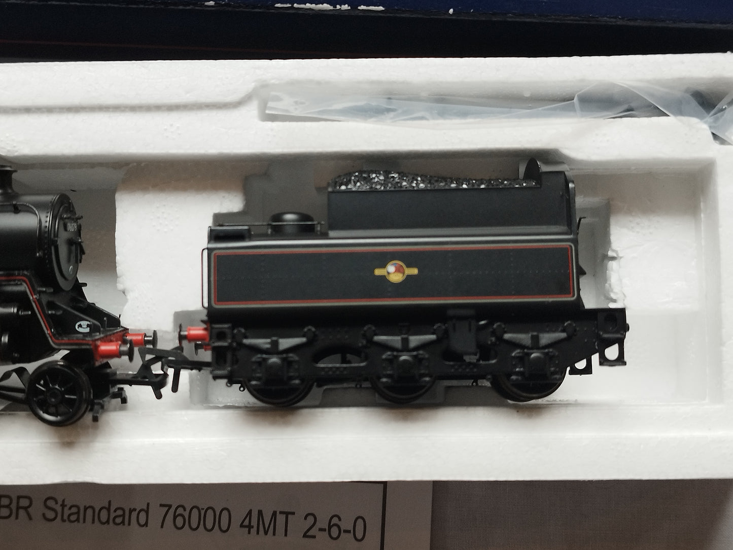 Bachmann 32-952 Standard Class 4MT 2-6-0 Tender Loco - Late Emblem