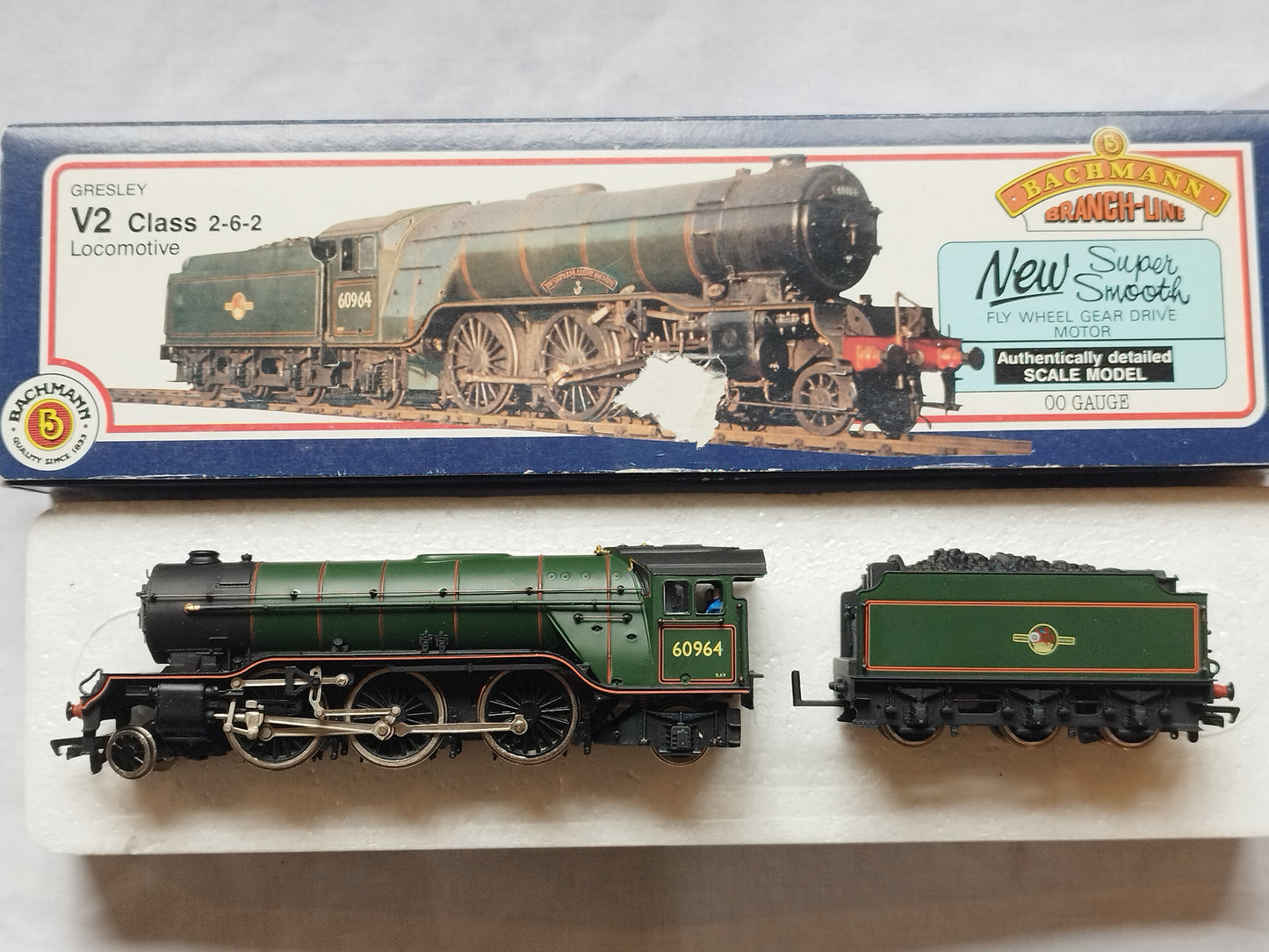 Bachmann 31-552 V2 Class "Durham Light Infantry" 60964 BR Green