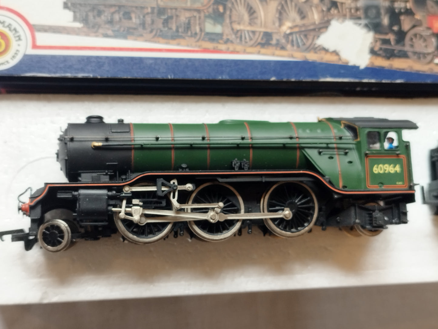Bachmann 31-552 V2 Class "Durham Light Infantry" 60964 BR Green