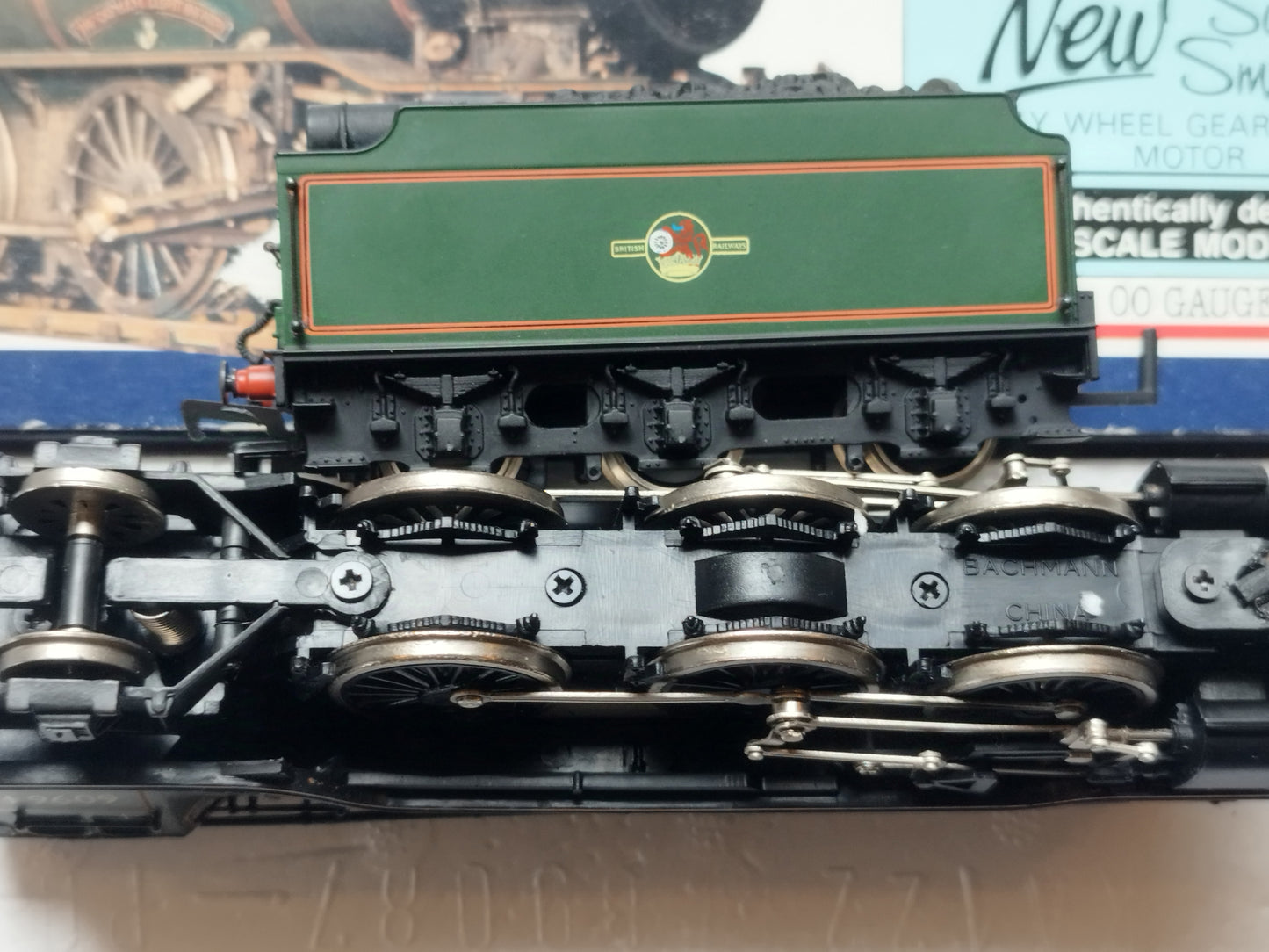 Bachmann 31-552 V2 Class "Durham Light Infantry" 60964 BR Green