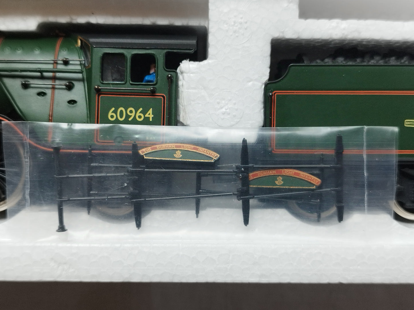 Bachmann 31-552 V2 Class "Durham Light Infantry" 60964 BR Green