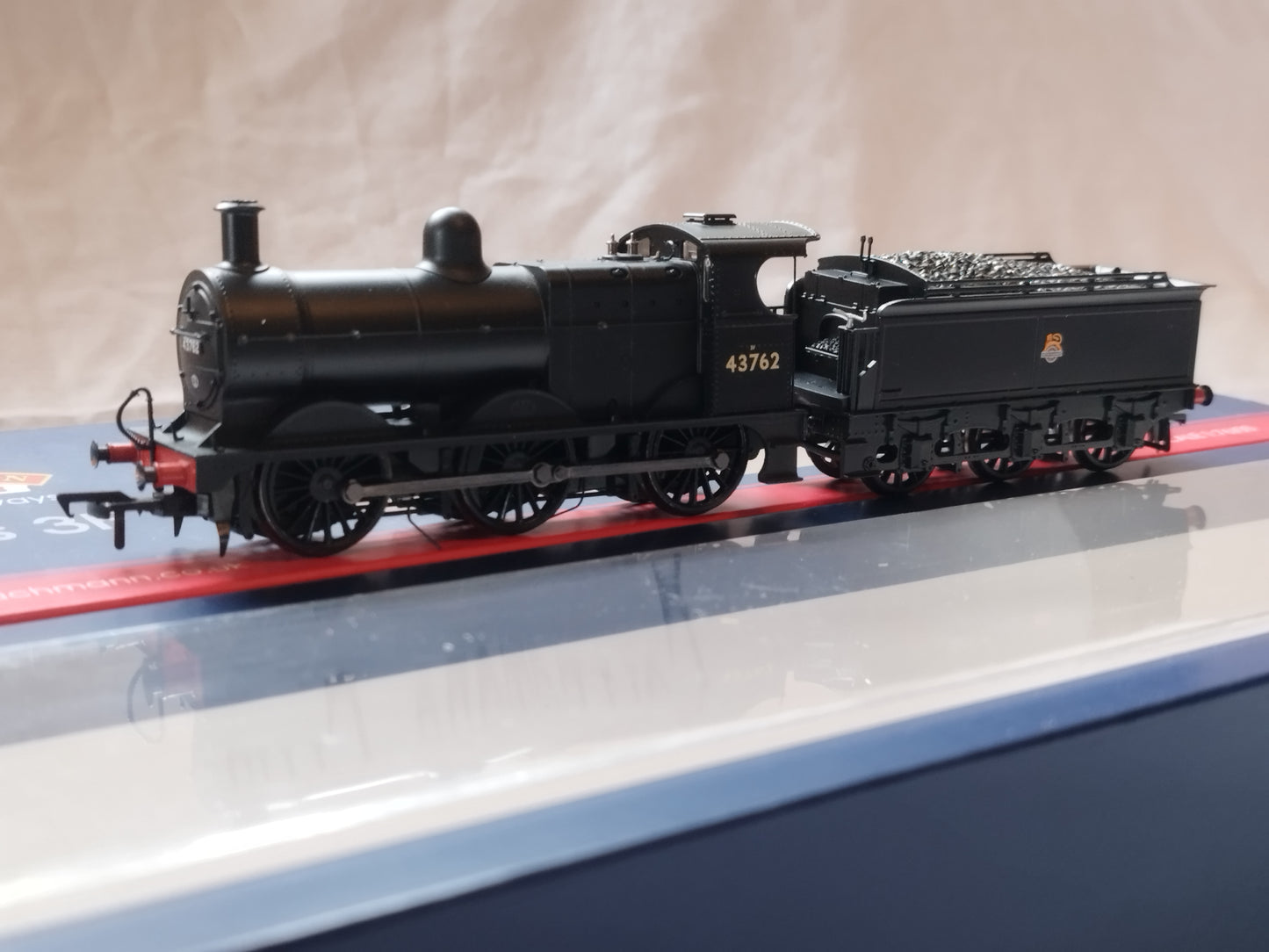 Bachmann 31-626 Class 3F "43762" Black Early Emblem - DCC