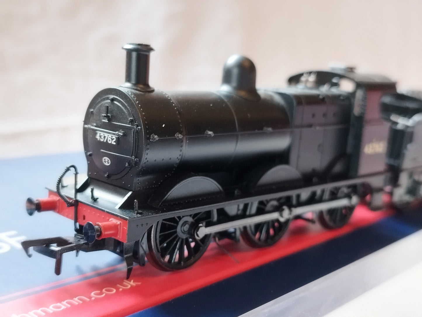 Bachmann 31-626 Class 3F "43762" Black Early Emblem - DCC