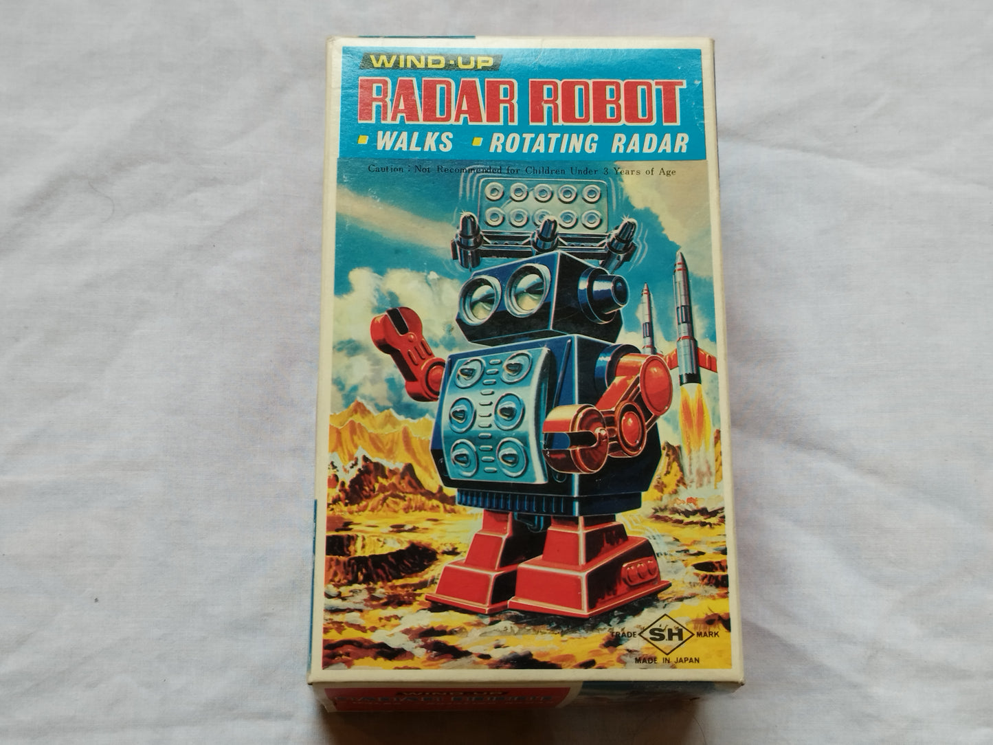 SH Horikawa Wind Up Radar Robot - Plastic 1970's