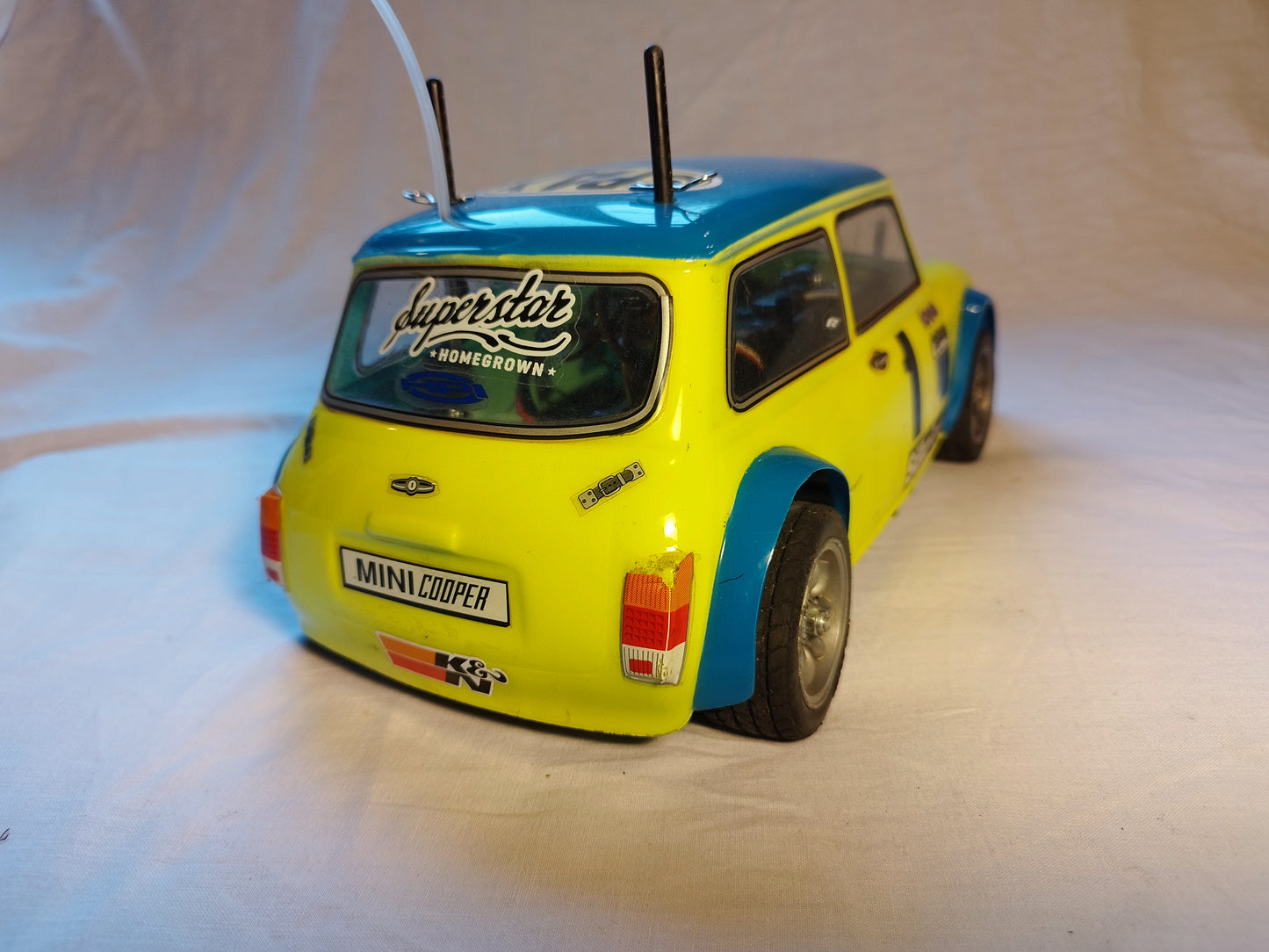Tamiya 1/10 RC Rover Mini Cooper Racing Car. M-03 Chassis RTR.