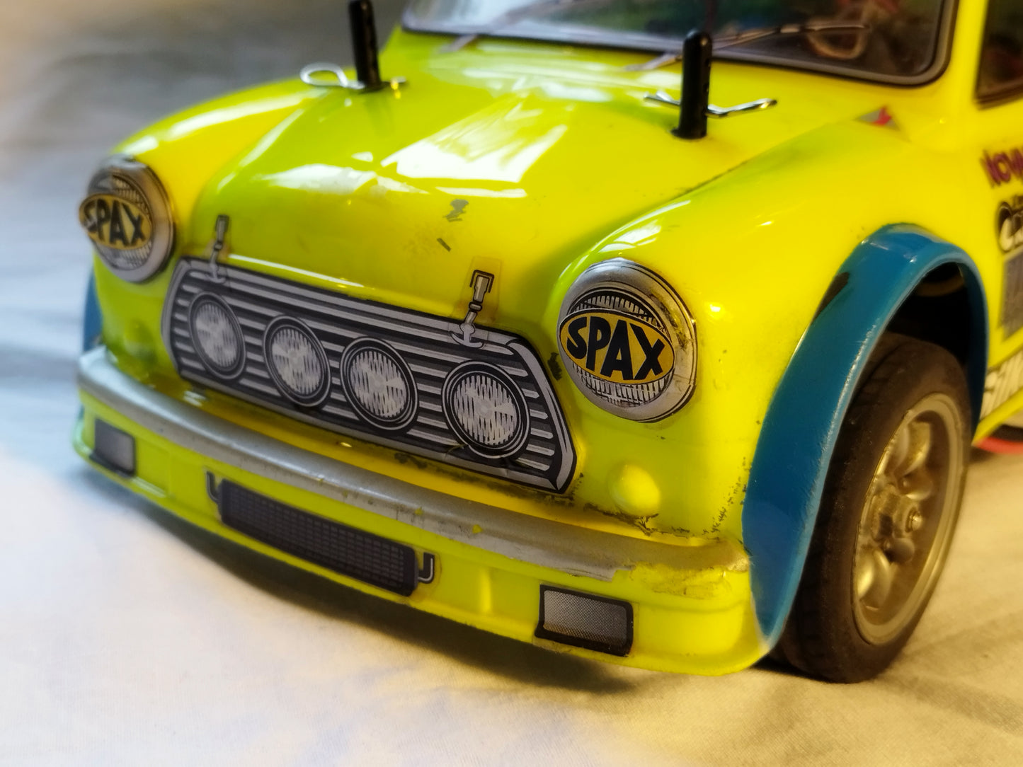Tamiya 1/10 RC Rover Mini Cooper Racing Car. M-03 Chassis RTR.