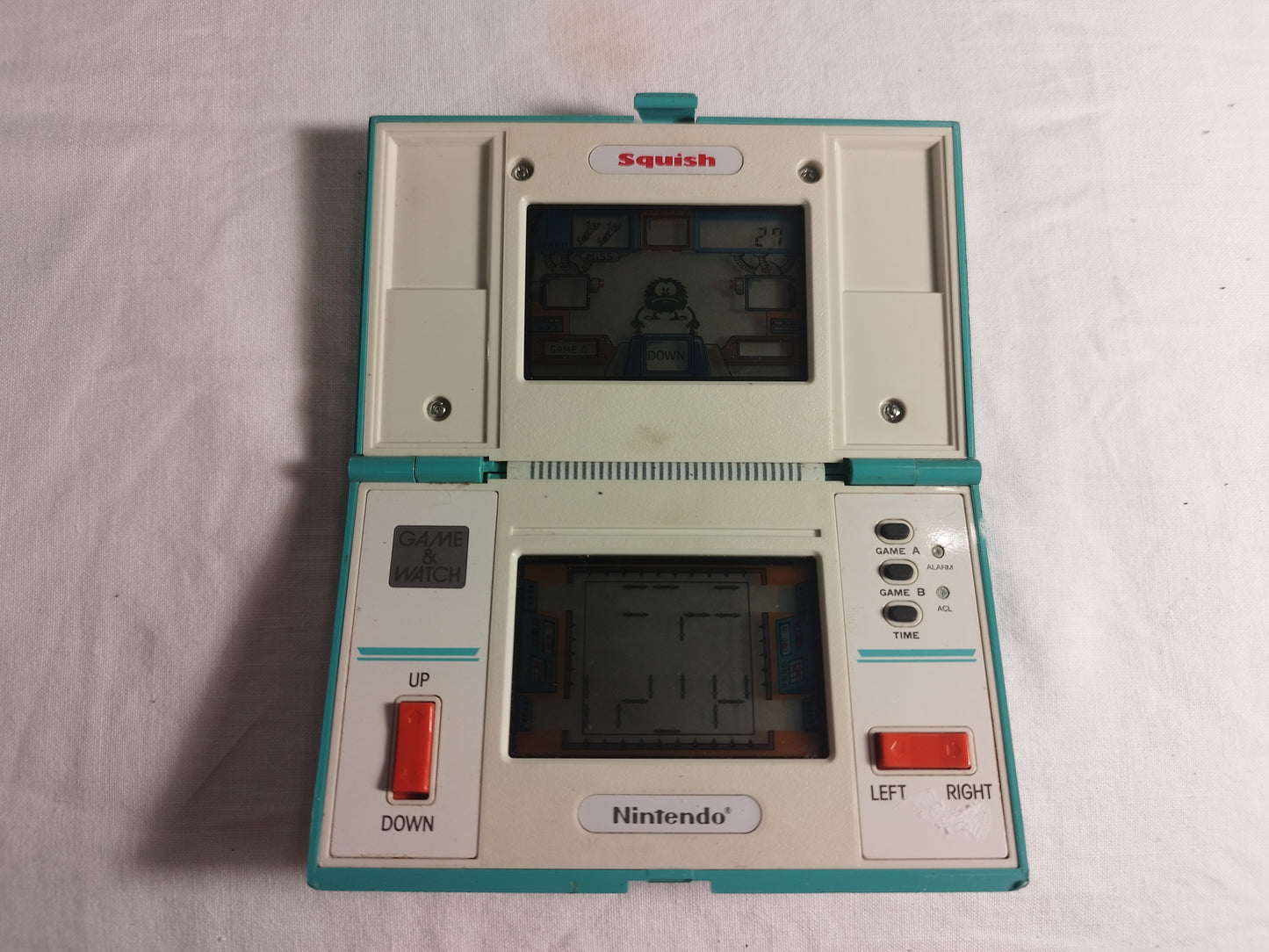 Nintendo Game & Watch 1986 Handheld Console "Squish" MG-61 - Working!