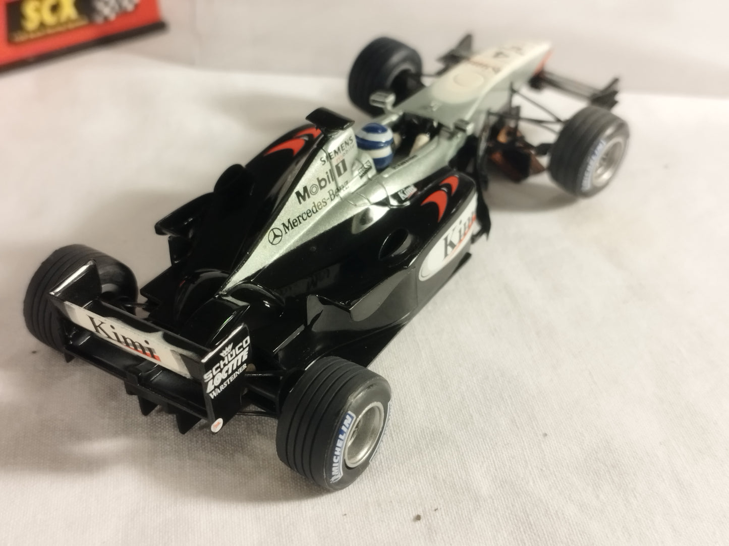 SCX Scalextric McLaren Mercedes MP4-16 Kimi Raikonnen 1/32 Slot Car