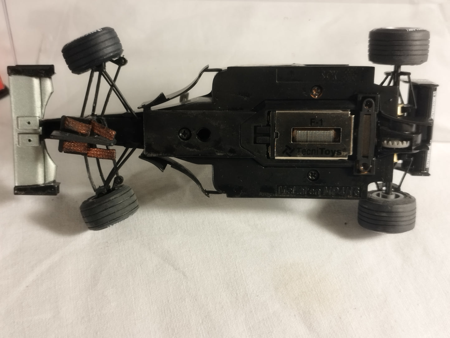 SCX Scalextric McLaren Mercedes MP4-16 Kimi Raikonnen 1/32 Slot Car