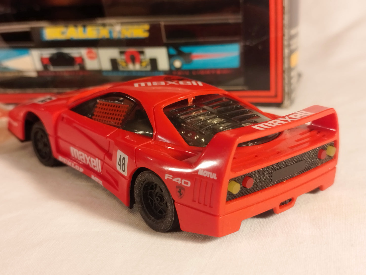 Scalextric C412 Ferrari F40 Endurance "Maxell" - Boxed