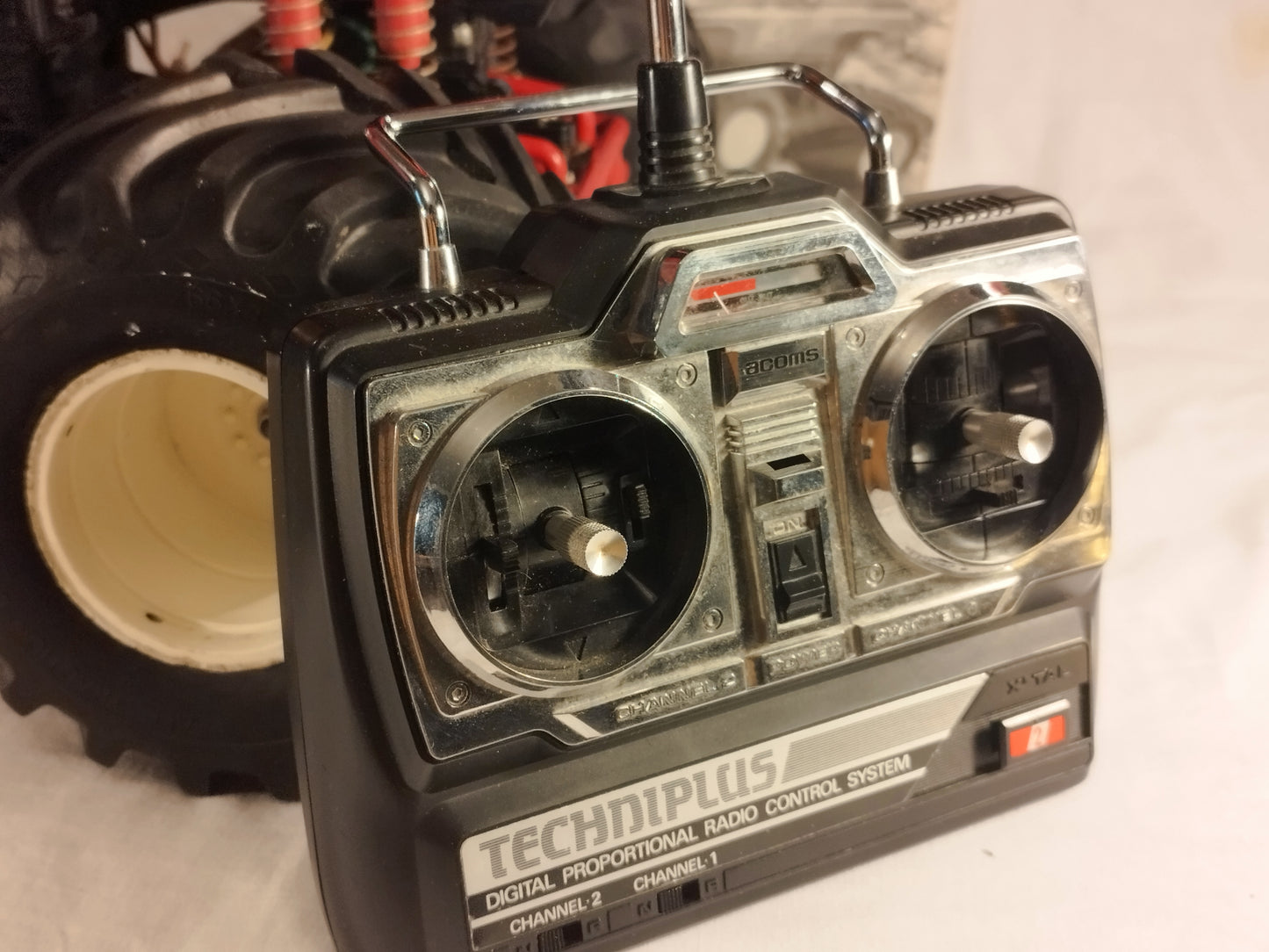 1987 Tamiya "Clod Buster" 1/10 RC Monster Truck - Chevy Bowtie