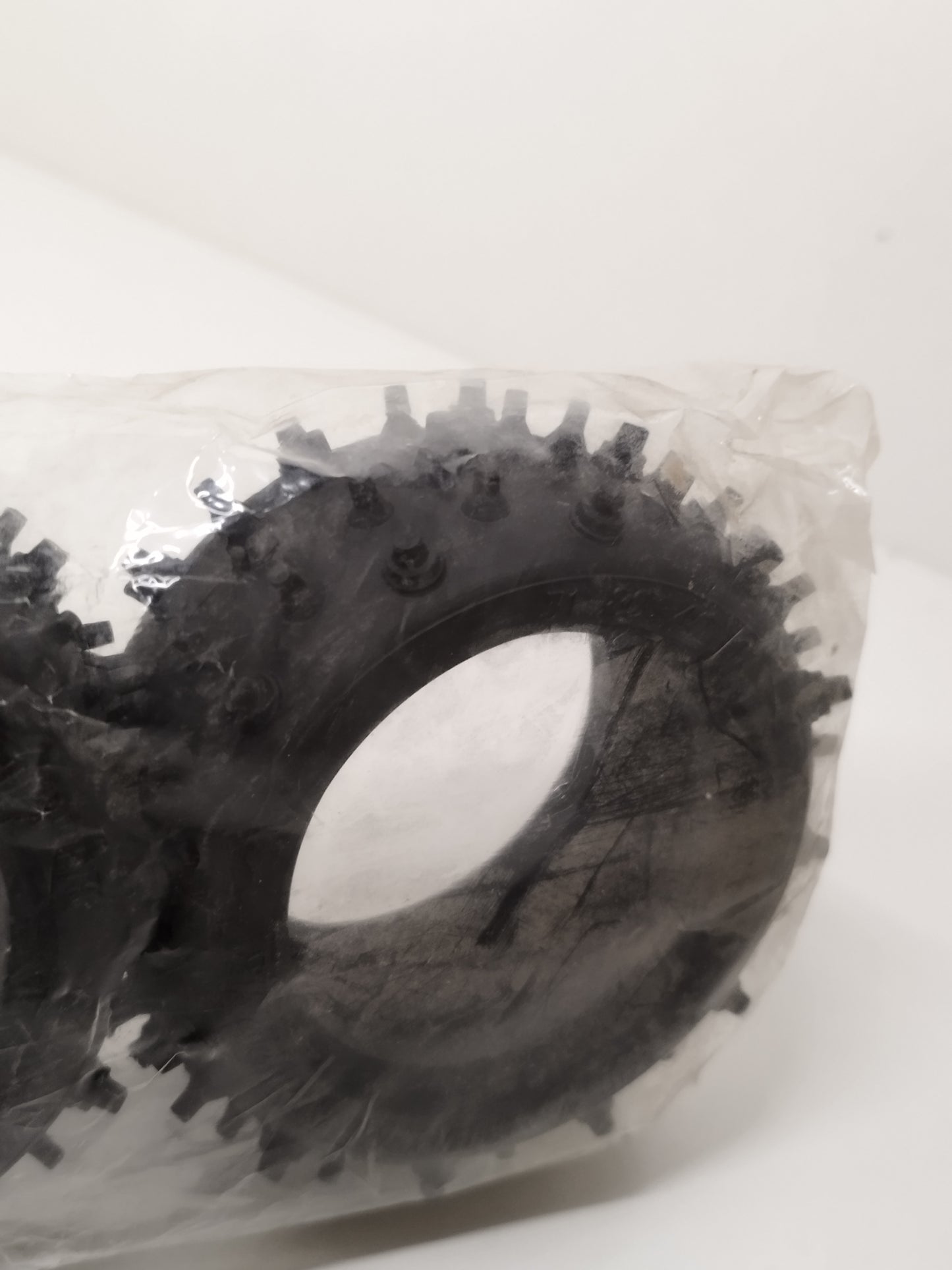 Tamiya Hop Up Options 53040 Hybrid Wide Spike Tyres (Pair)