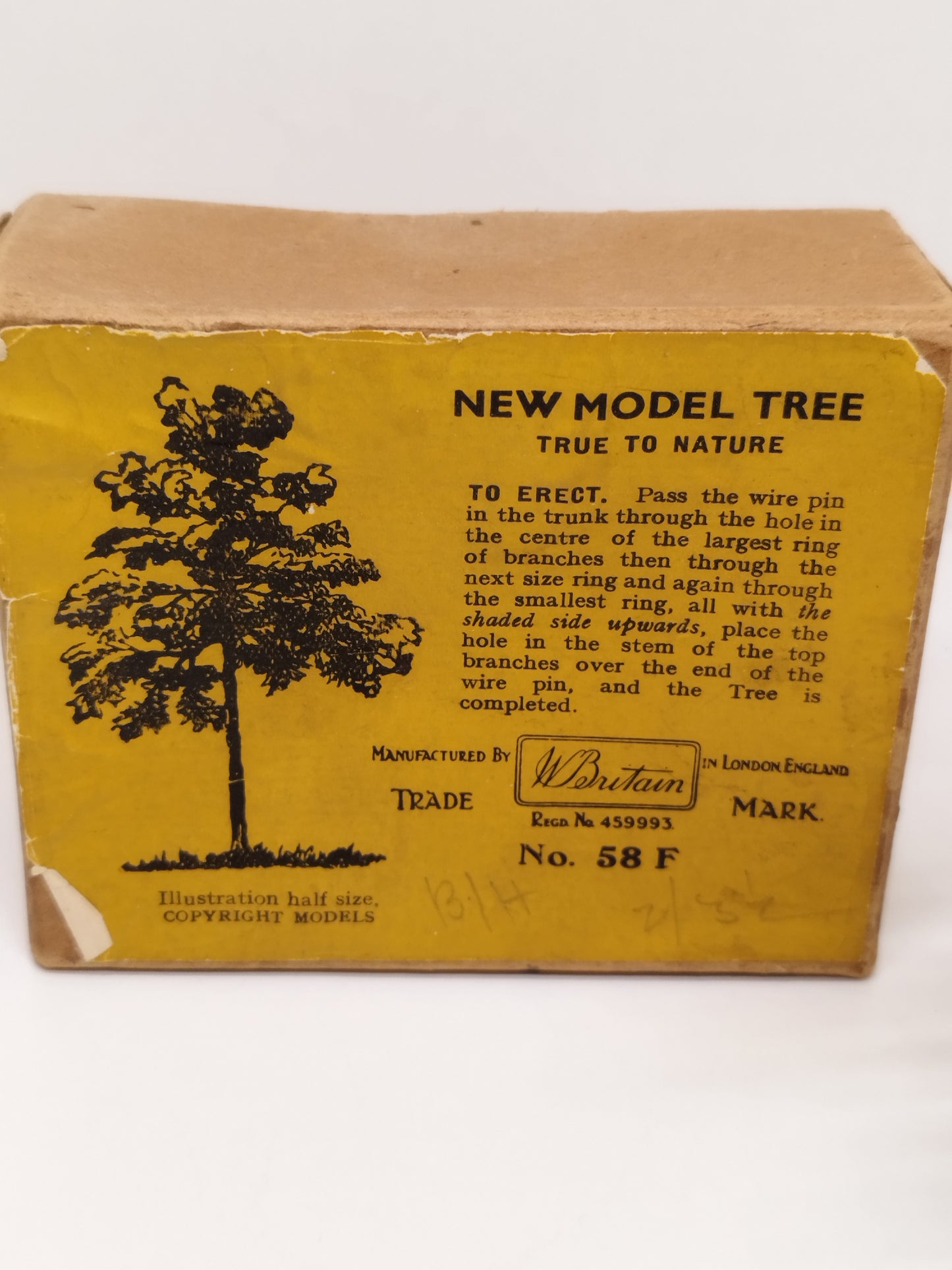Britains Floral Garden New Model Tree #58F - Boxed (A4)
