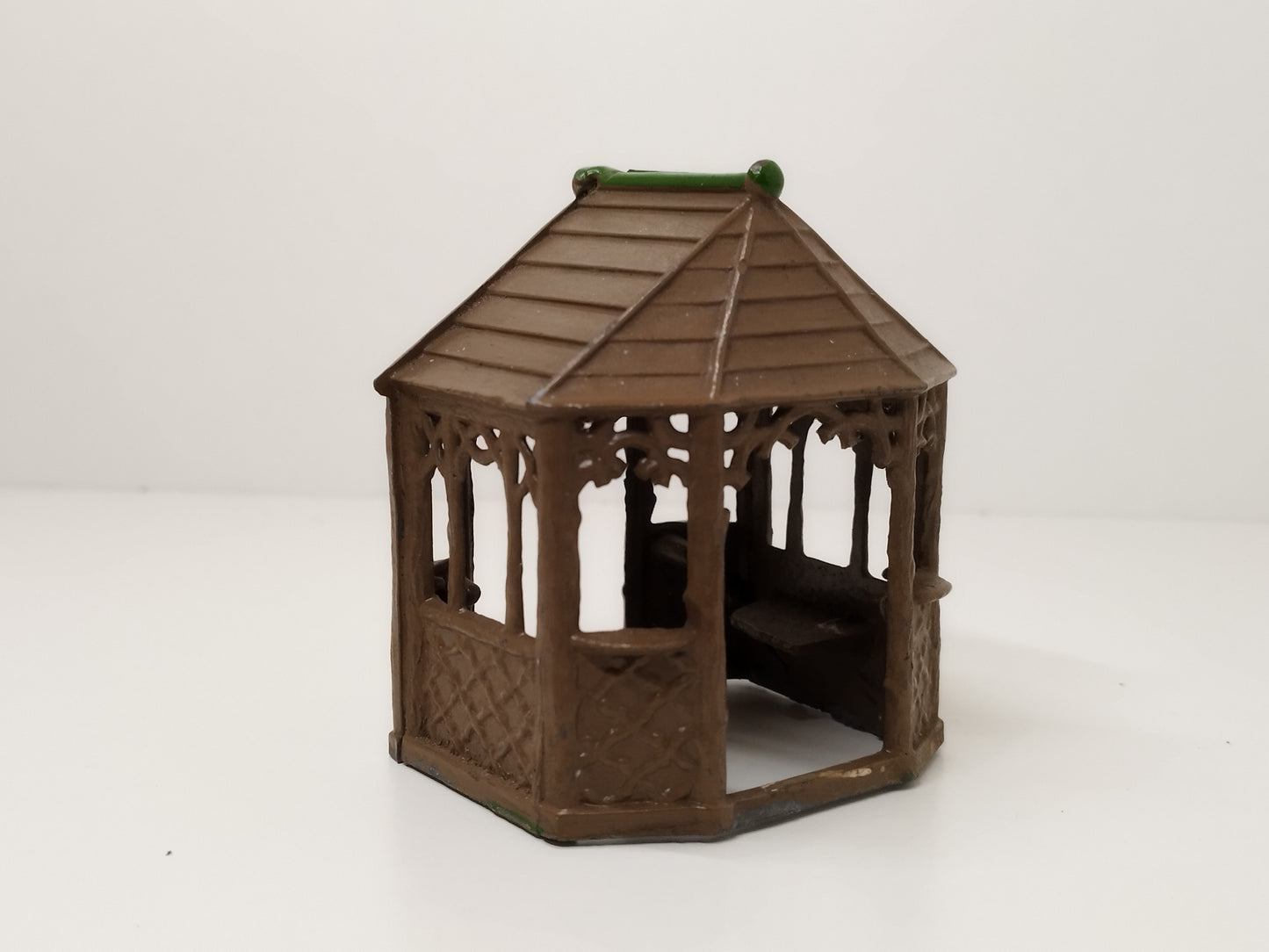 John Hill Company JoHillCo Pre-War Double Sided Summerhouse - Lead Floral Garden