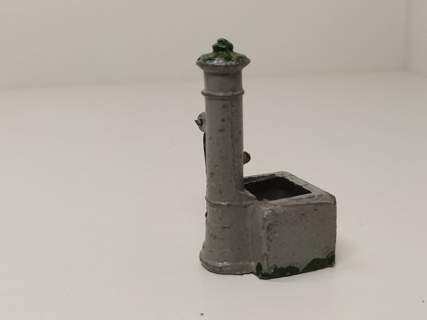 F.G. Taylor & Sons Lead Farm Water Pump - Floral Garden