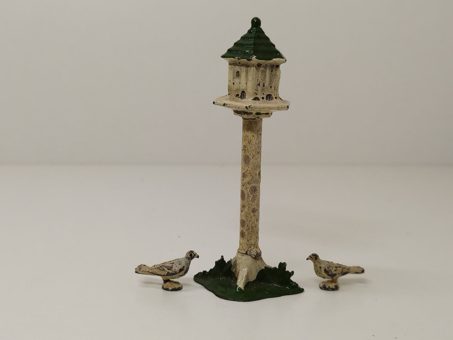 John Hill Company JoHillCo Lead Floral Garden Dovecote and Doves