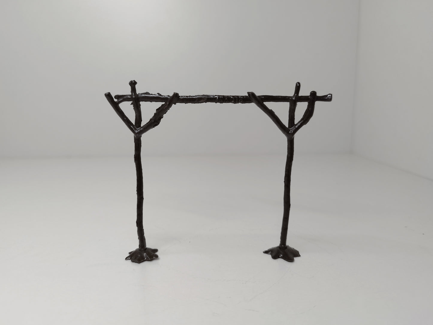 Britains Floral Garden Pergola and Earth Mounds - Lead Series