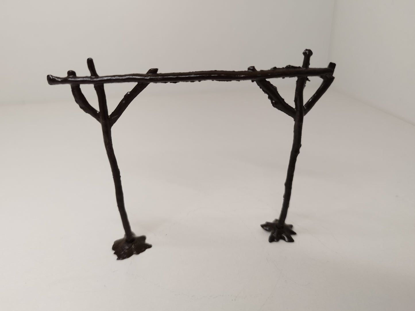 Britains Floral Garden Pergola and Earth Mounds - Lead Series