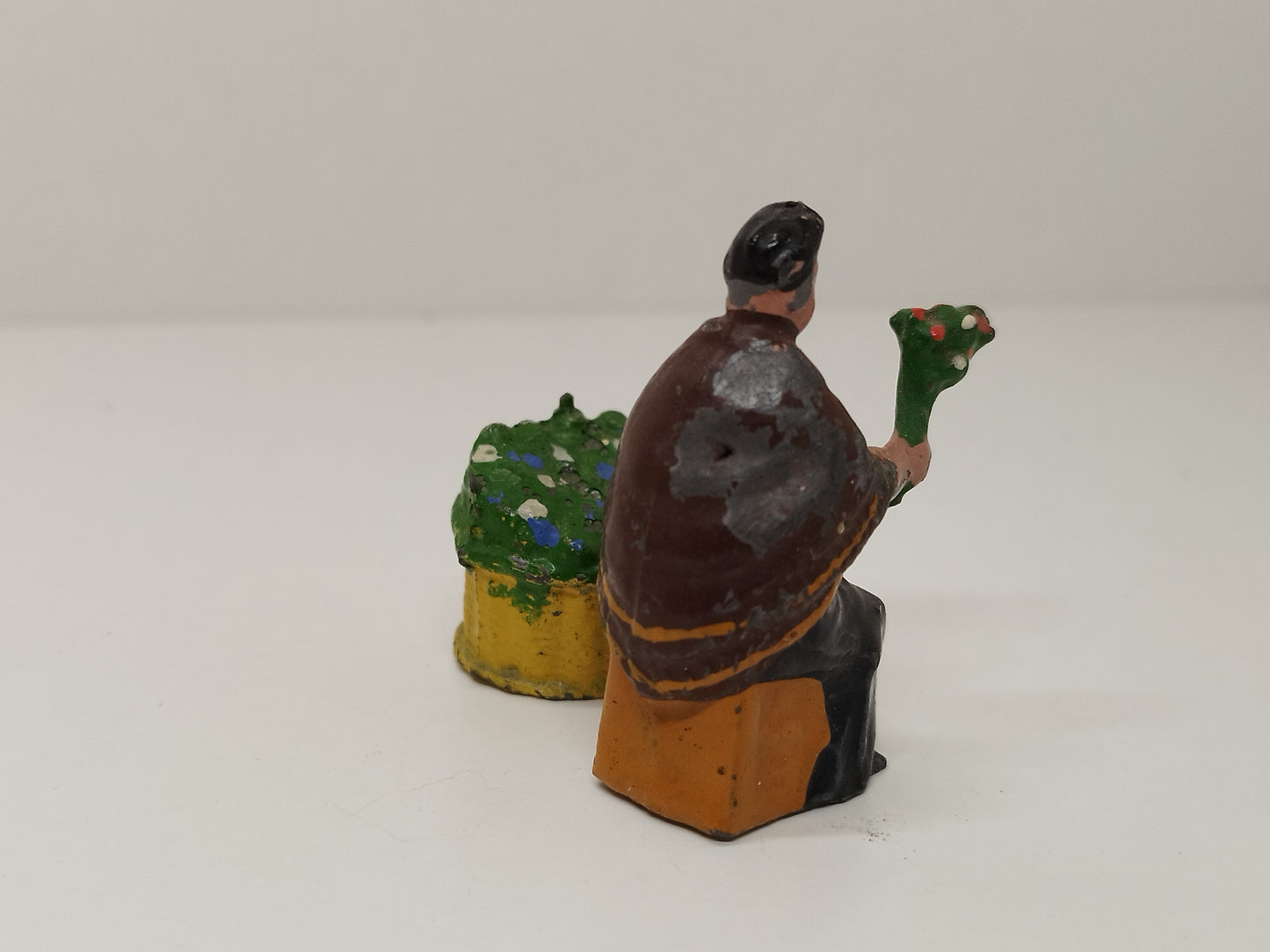 Charbens Lead Costermongers Series - Flower Seller in Brown & Black - Rare