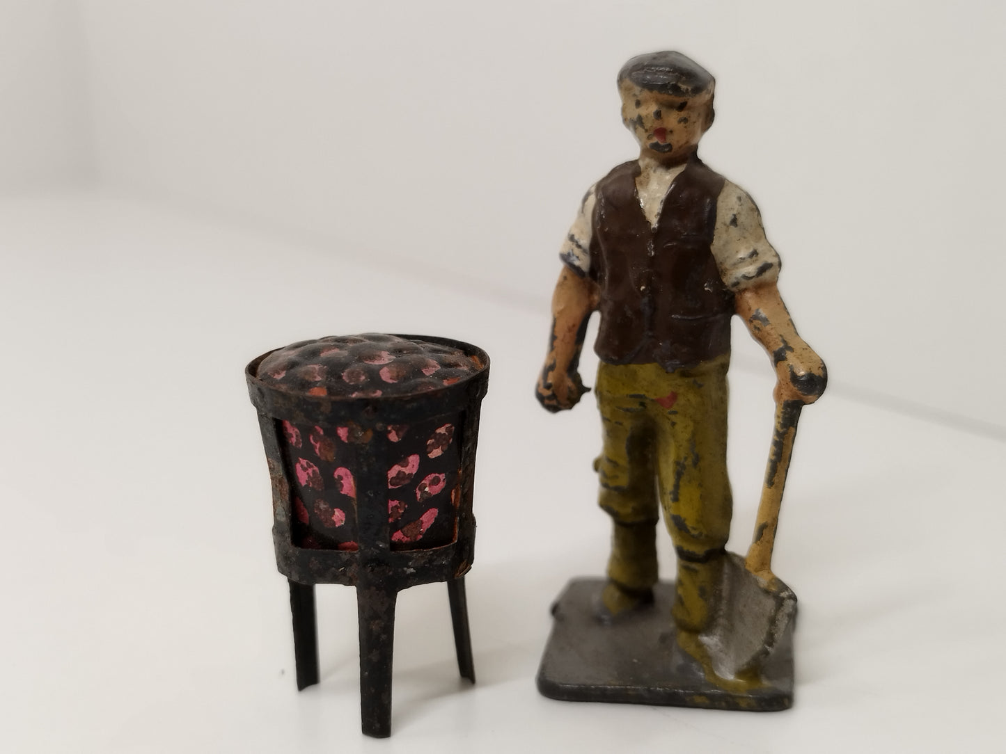 Charbens Pre War Road Workers Set - Workman with Spade & Brazier