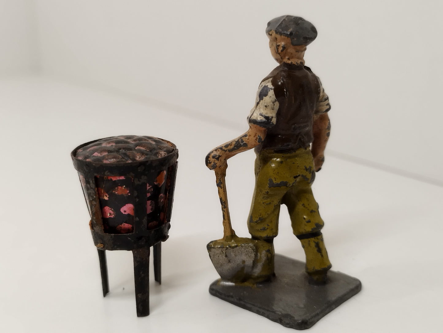Charbens Pre War Road Workers Set - Workman with Spade & Brazier