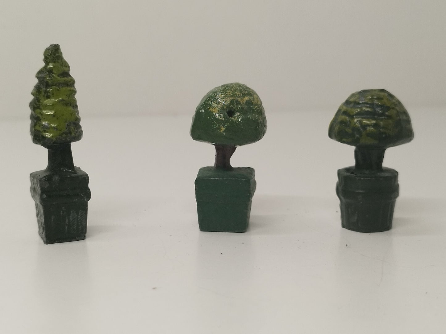 Pixyland Kew Lead Topiary Shrub in Planter x 3 - Floral Garden Series